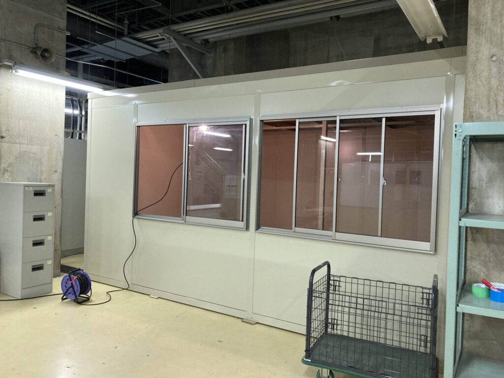 東京都新宿区　パネルハウス(プレハブ)　工事事務所