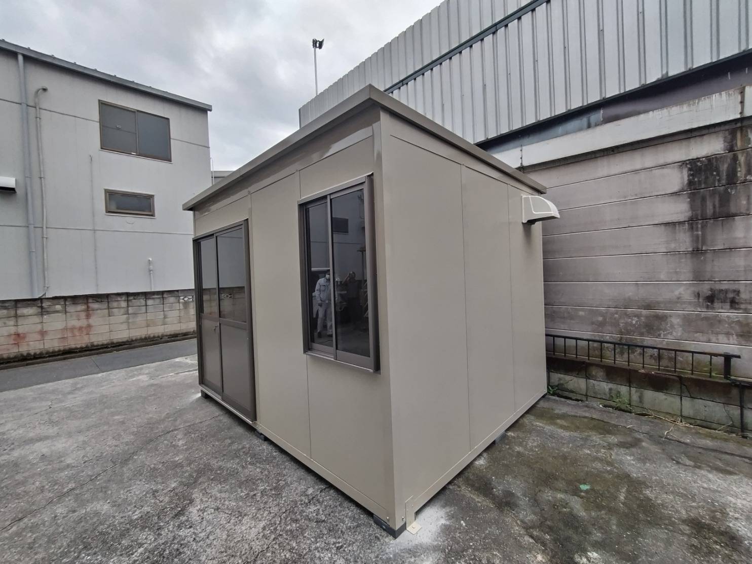 東京都板橋区 パネルハウス(プレハブ) 会社休憩室