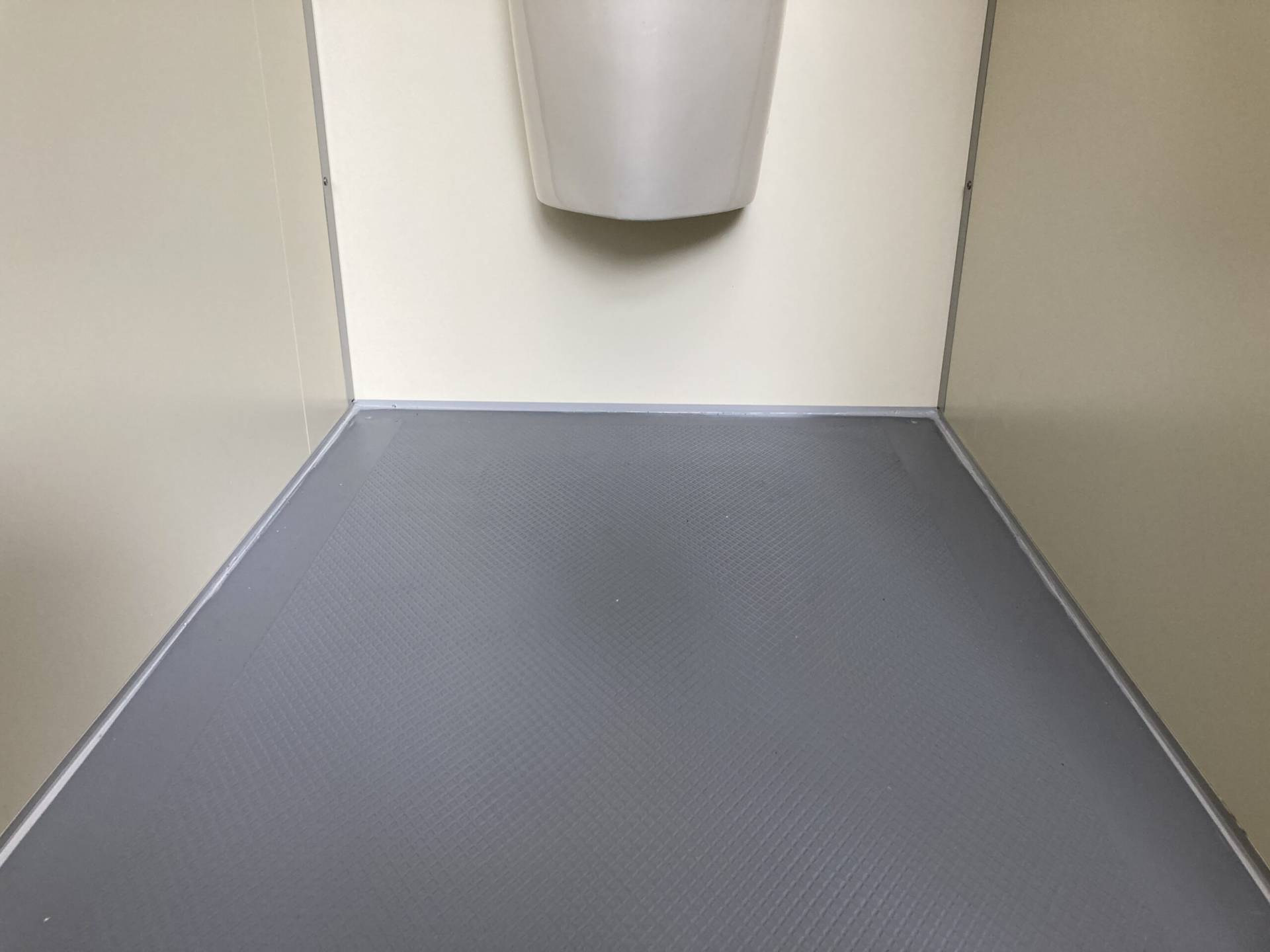 埼玉県草加市 仮設トイレ 会社トイレ