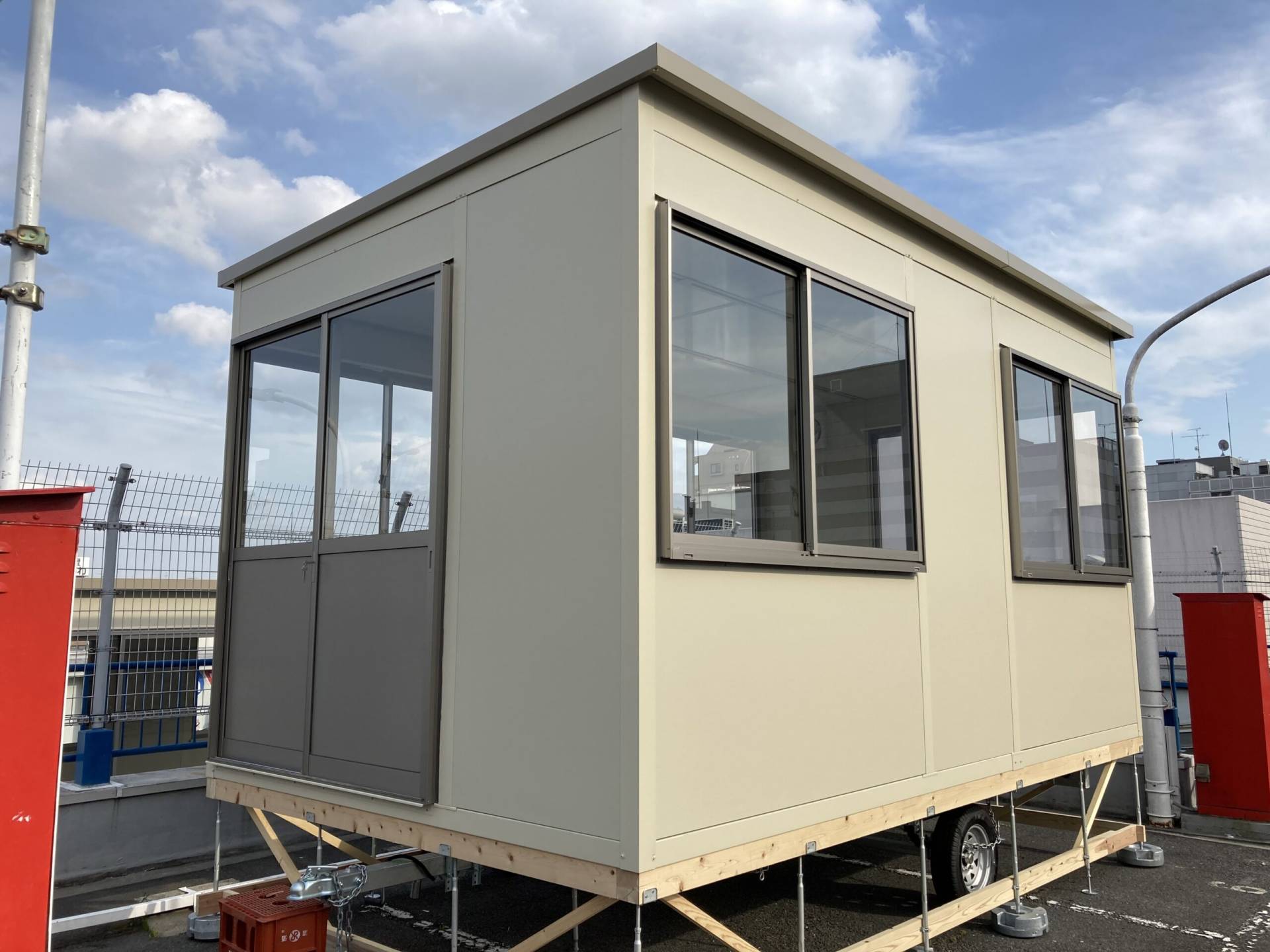 東京都立川市　パネルハウス(プレハブ)