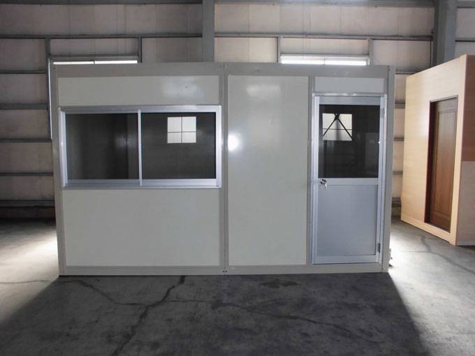 埼玉県三郷市　パネルハウス(プレハブ)