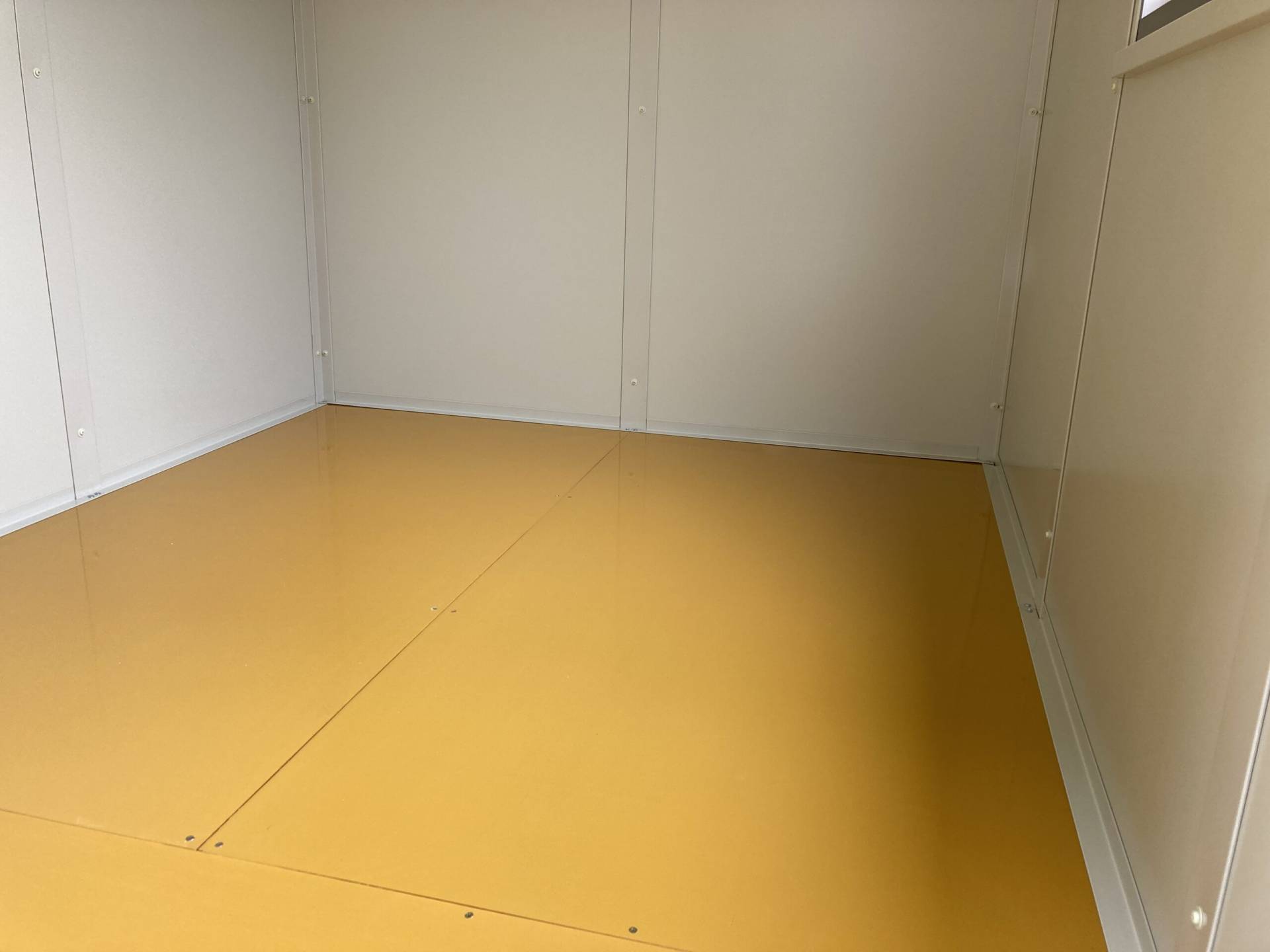 神奈川県秦野市　パネルハウス(プレハブ)　従業員詰所