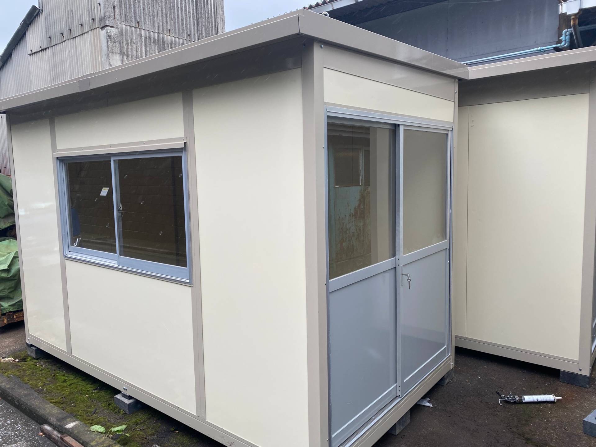 神奈川県横浜市保土ヶ谷区　パネルハウス(プレハブ)　会社休憩室