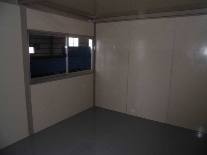 埼玉県三郷市　パネルハウス(プレハブ)