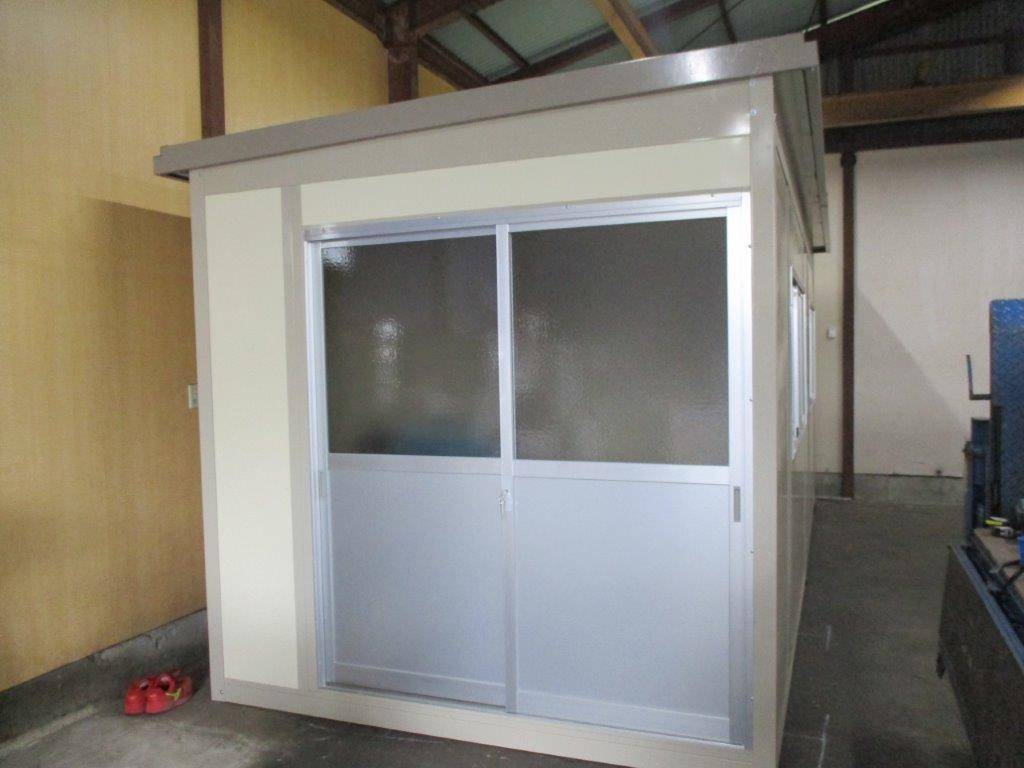 東京都葛飾区　パネルハウス(プレハブ)