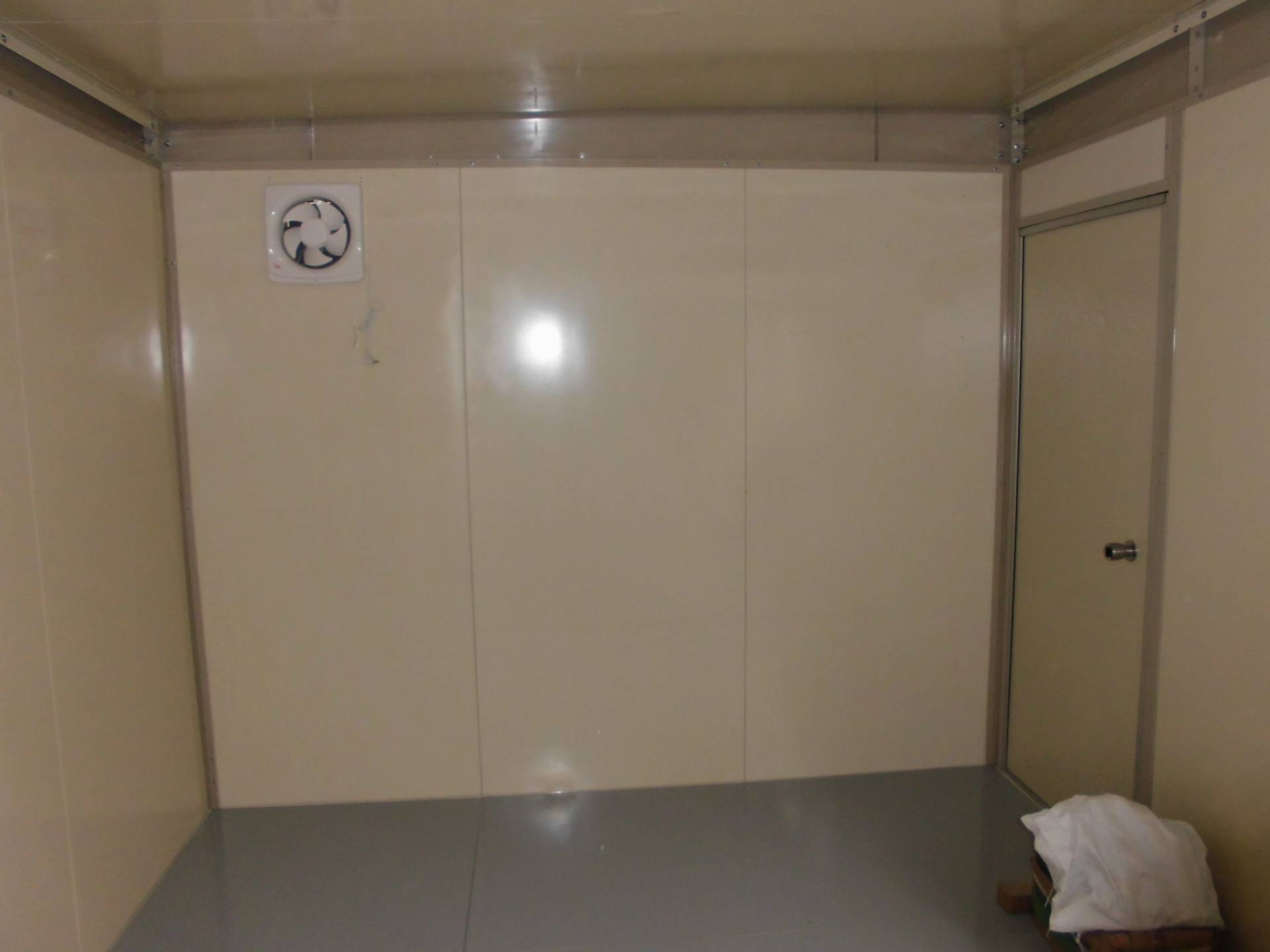 神奈川県伊勢原市　パネルハウス(プレハブ)