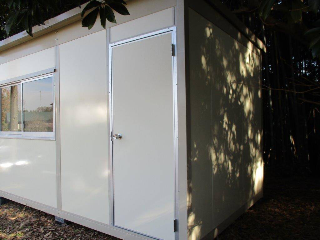 千葉県市原市　パネルハウス(プレハブ)