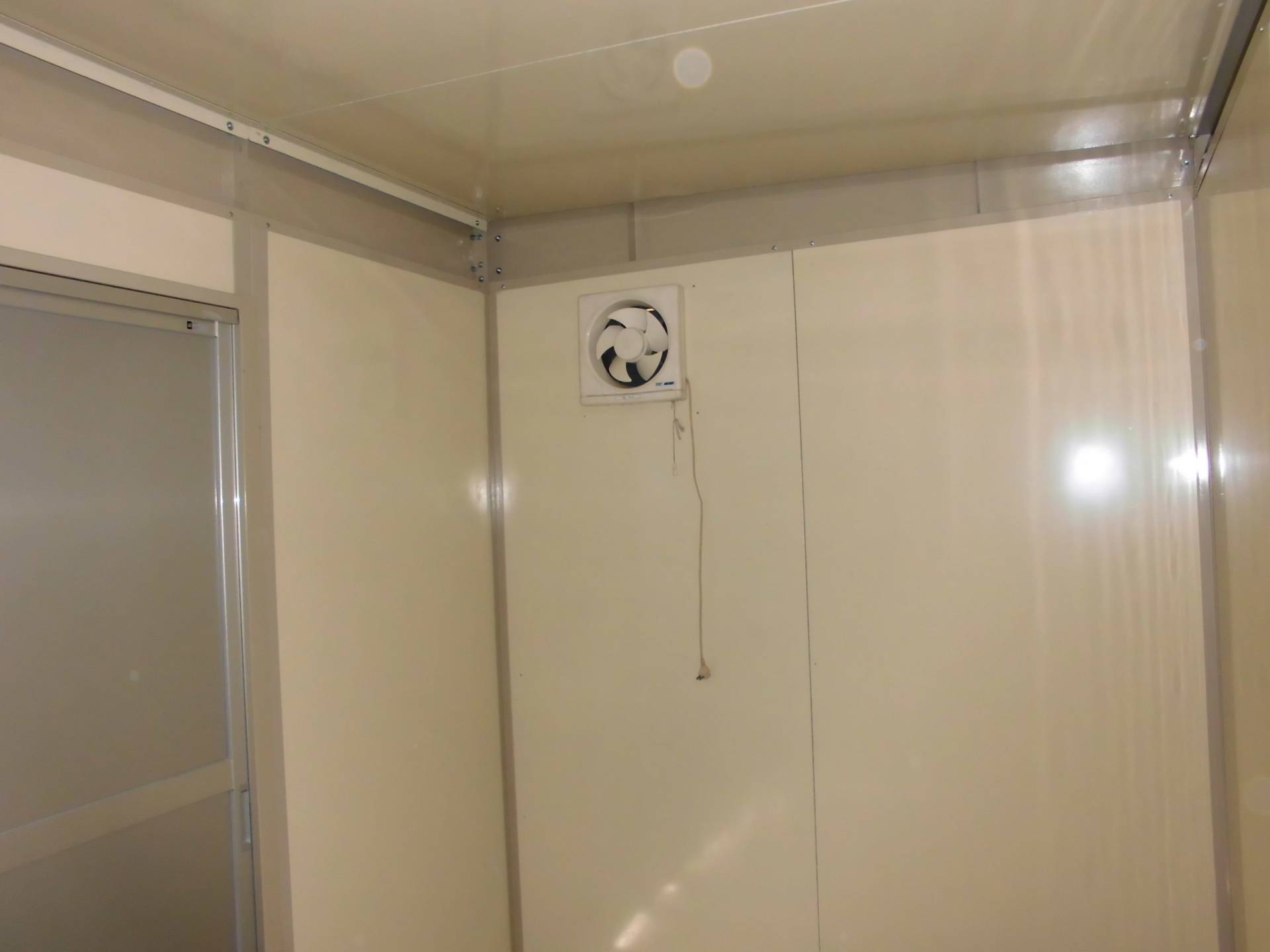 神奈川県座間市　パネルハウス(プレハブ)