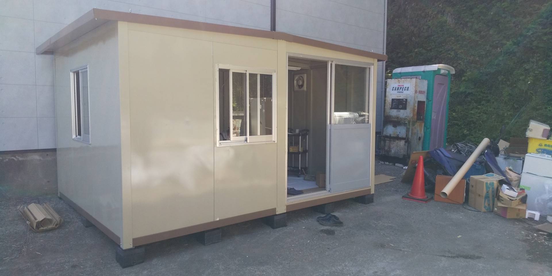 神奈川県横浜市　パネルハウス(プレハブ)