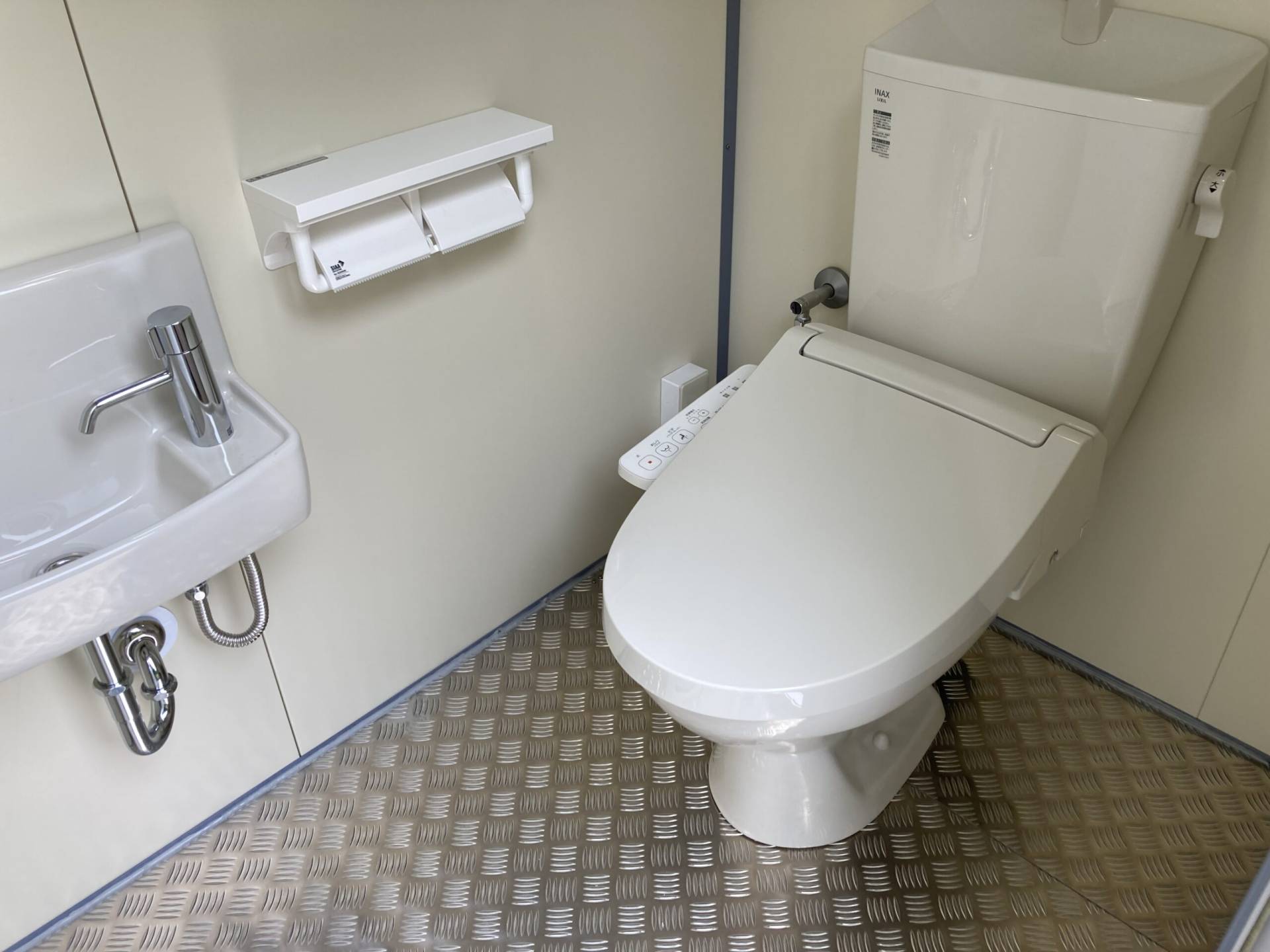 東京都世田谷区　幼稚園トイレ