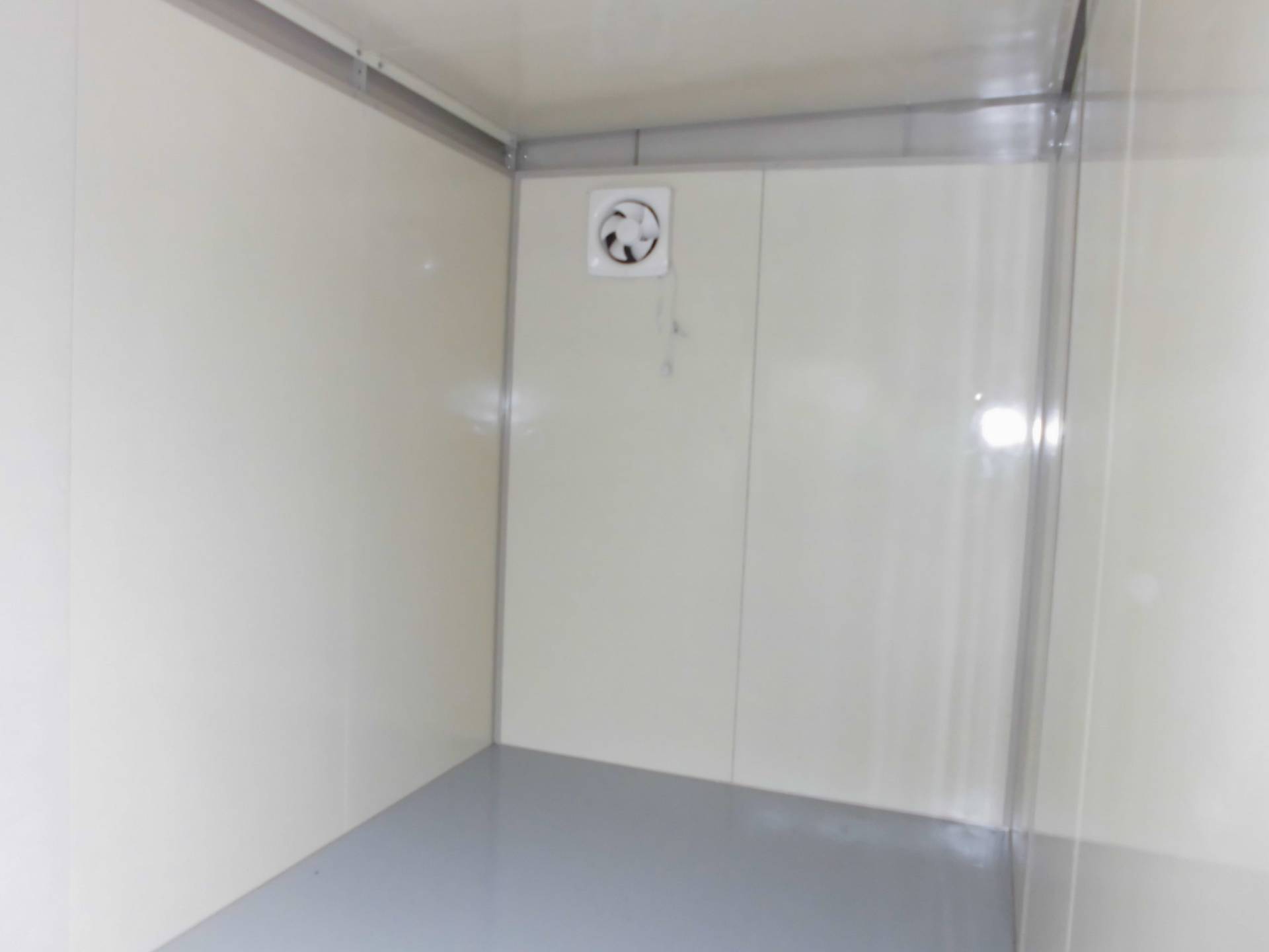 神奈川県相模原市　パネルハウス(プレハブ)