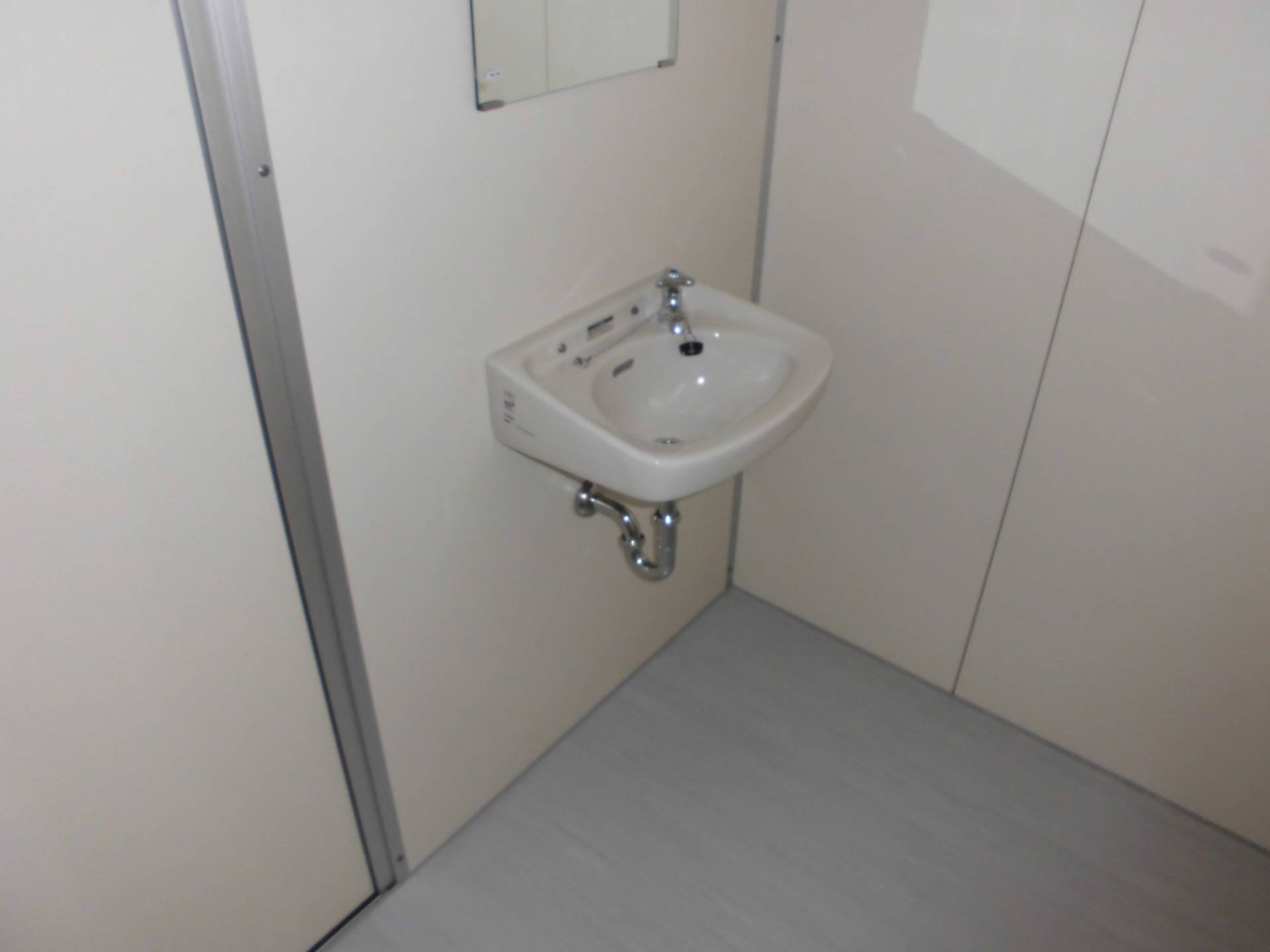 神奈川県横須賀市　仮設トイレ(屋外トイレ)