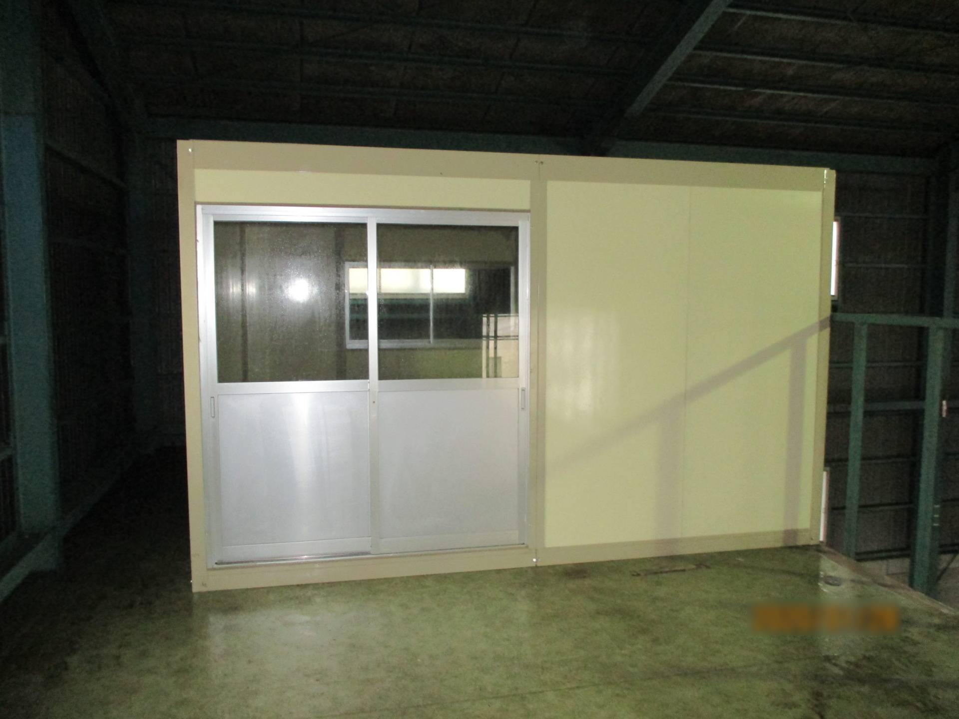 埼玉県八潮市　パネルハウス(プレハブ)