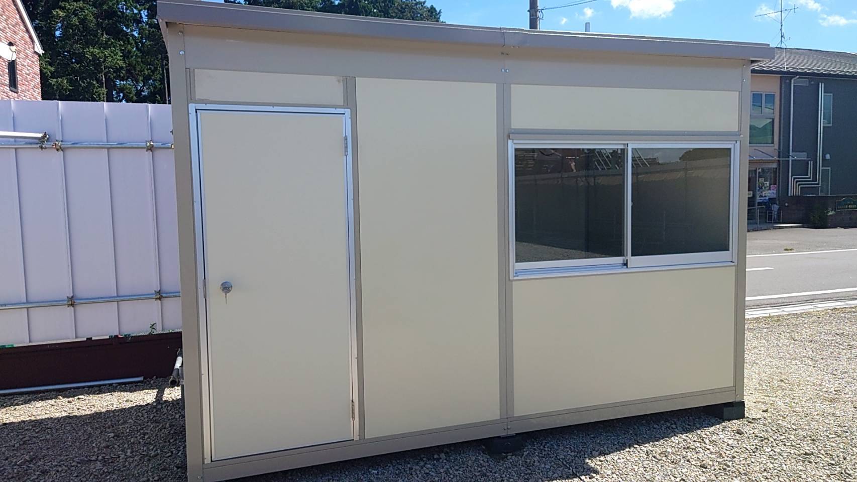 神奈川県横浜市　パネルハウス(プレハブ)　会社休憩室