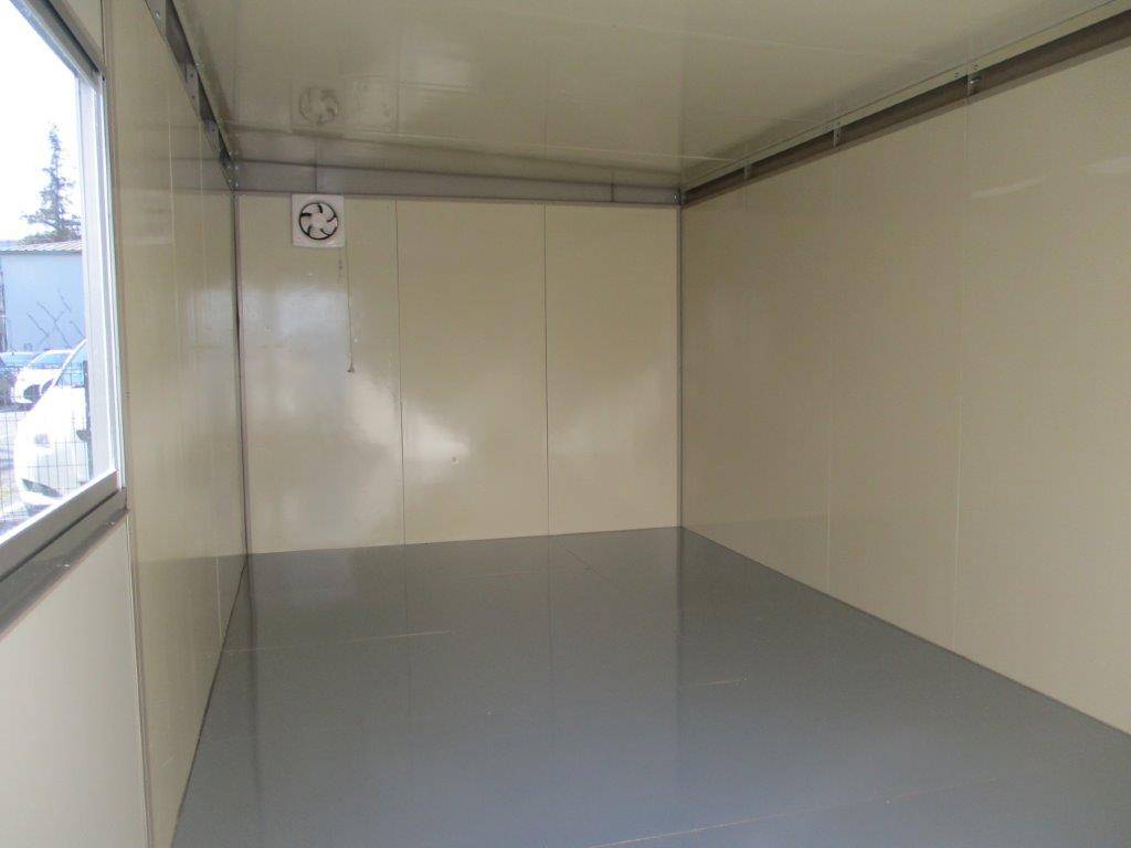 東京都福生市　パネルハウス(プレハブ)