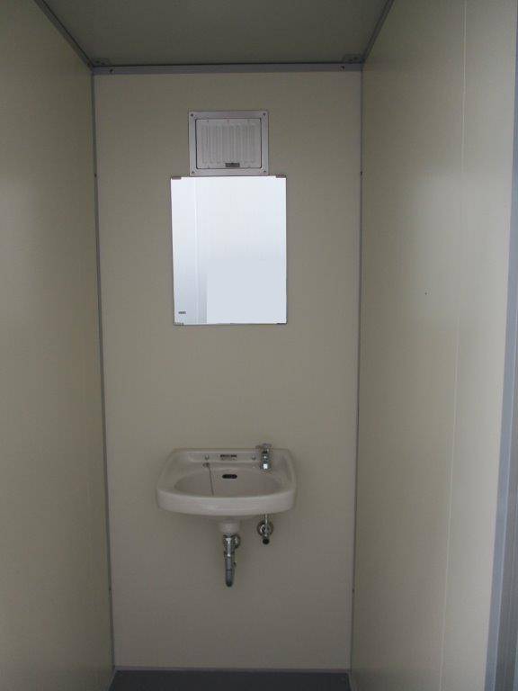 埼玉県春日部市　会社トイレ　仮設トイレ