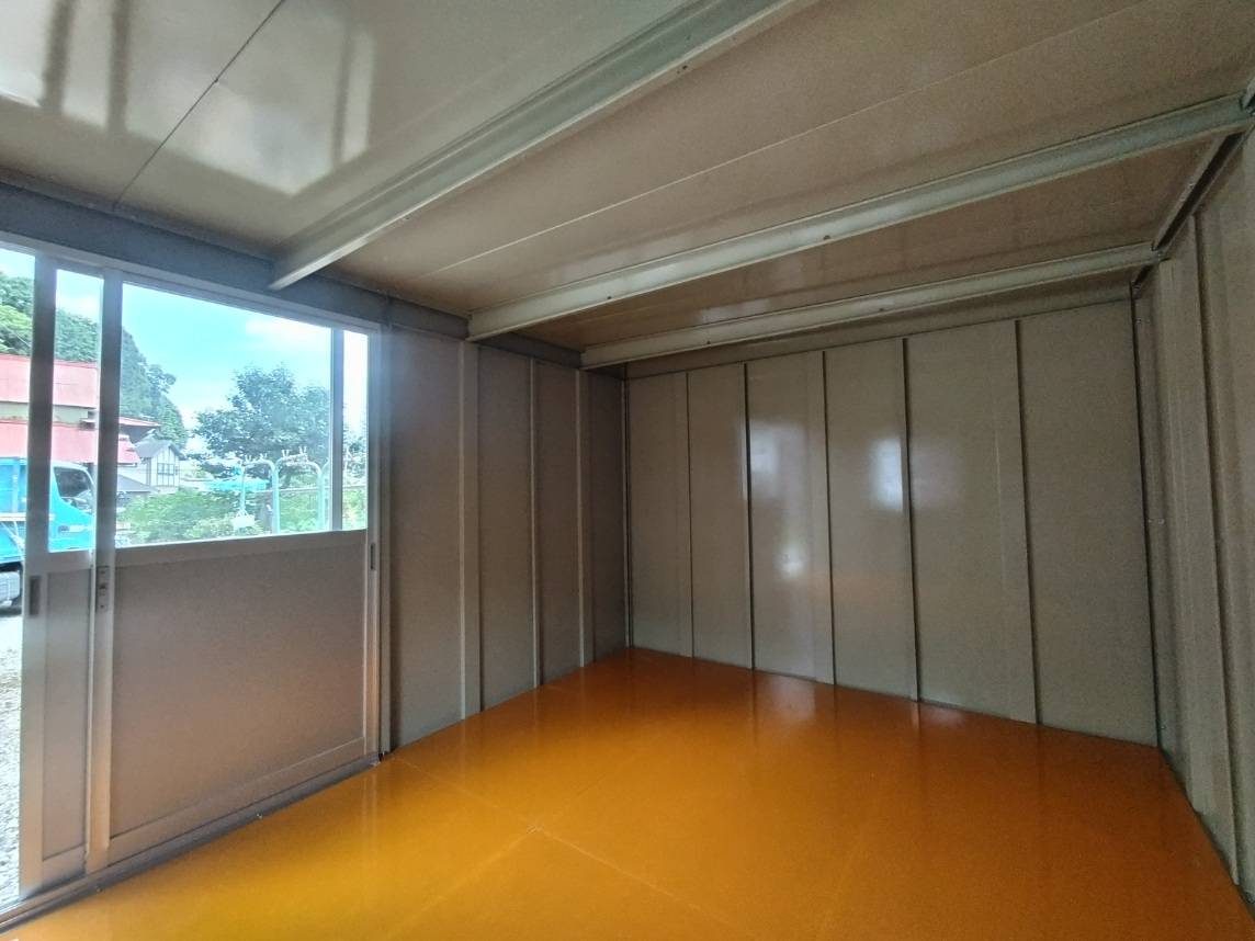 神奈川県秦野市　パネルハウス(プレハブ)　自宅倉庫