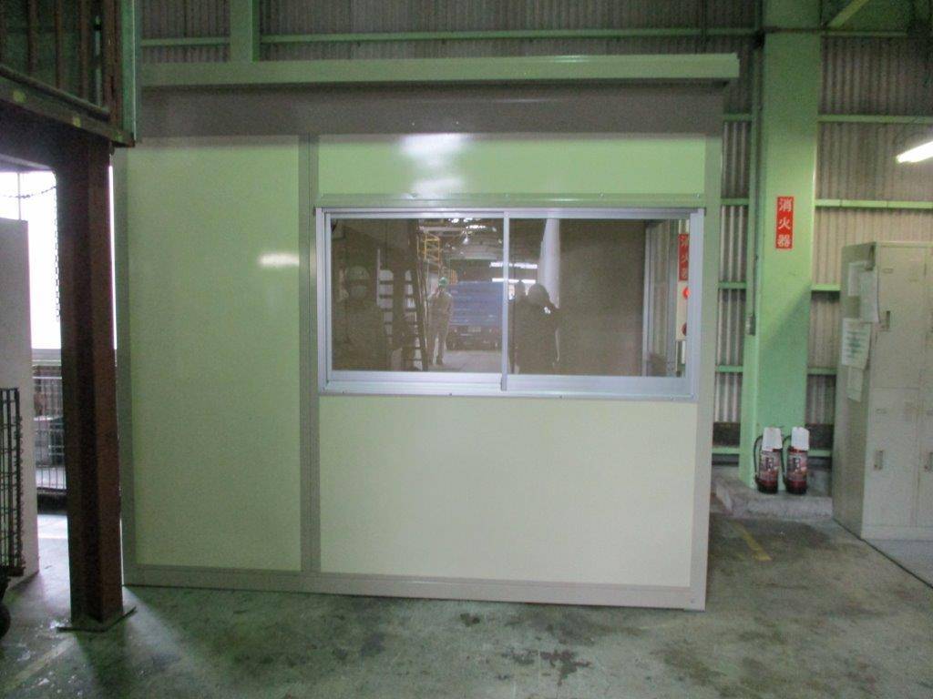 神奈川県高座郡　パネルハウス(プレハブ)　工場内休憩室