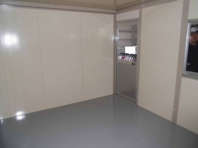 埼玉県三郷市　パネルハウス(プレハブ)