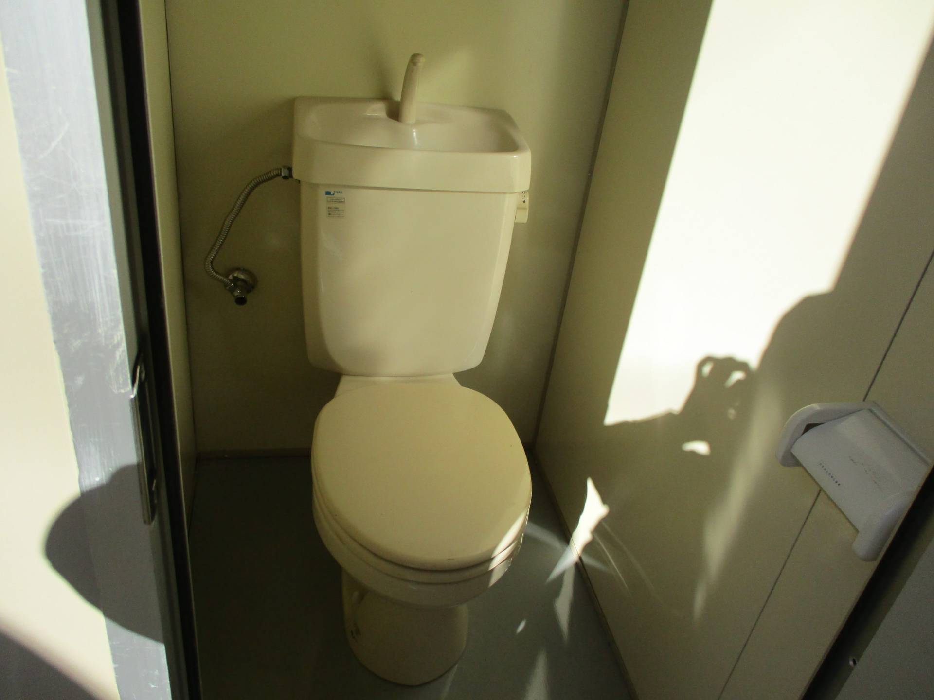 神奈川県横浜市　仮設トイレ(屋外トイレ)