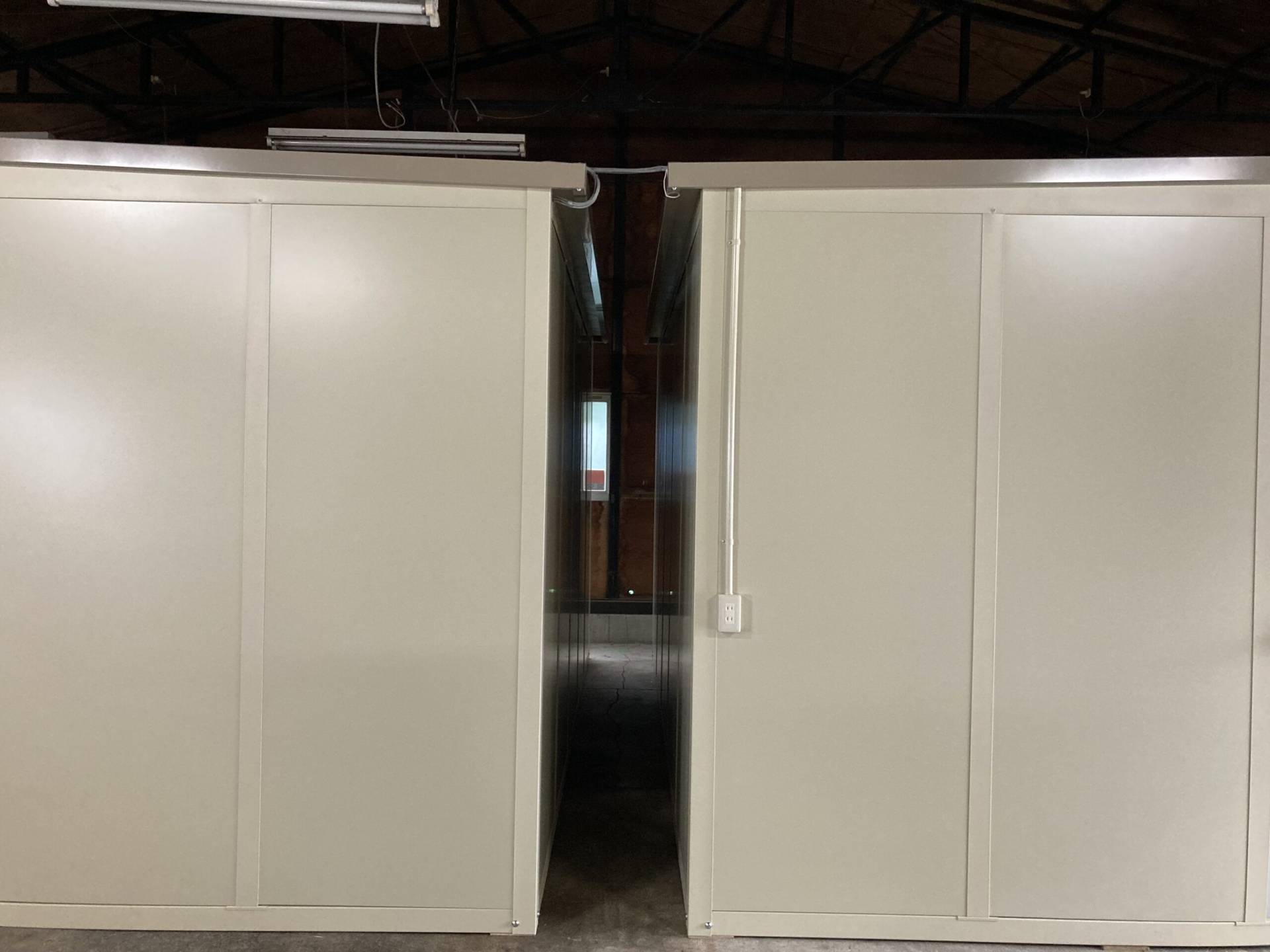 神奈川県大和市　パネルハウス(プレハブ)　会社作業室