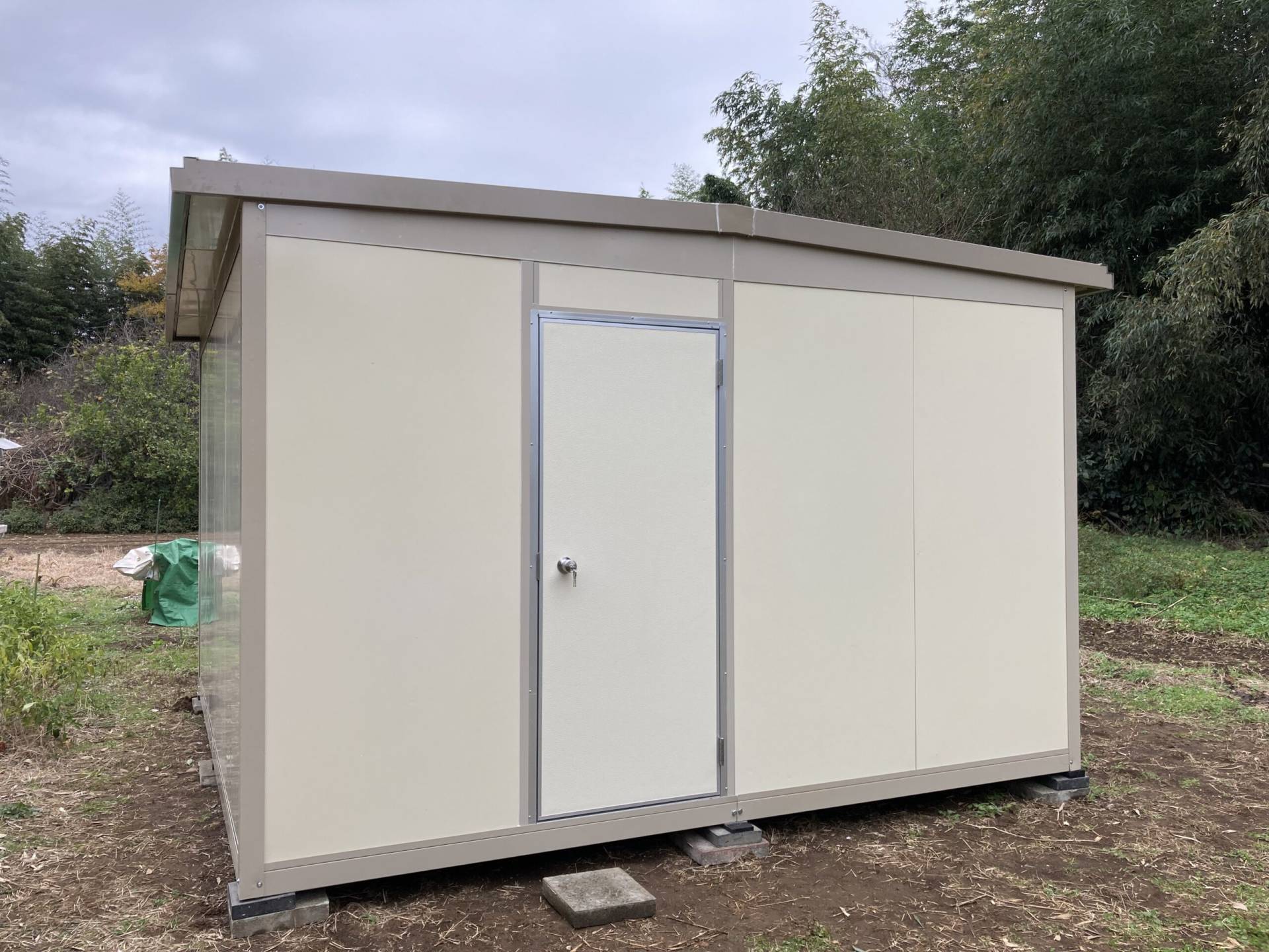 神奈川県平塚市　パネルハウス(プレハブ)