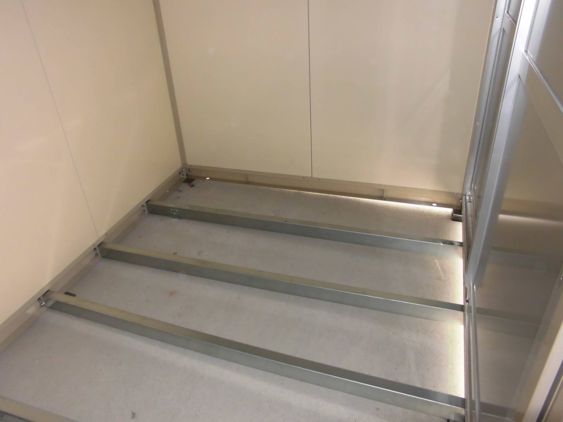 神奈川県座間市　パネルハウス(プレハブ)