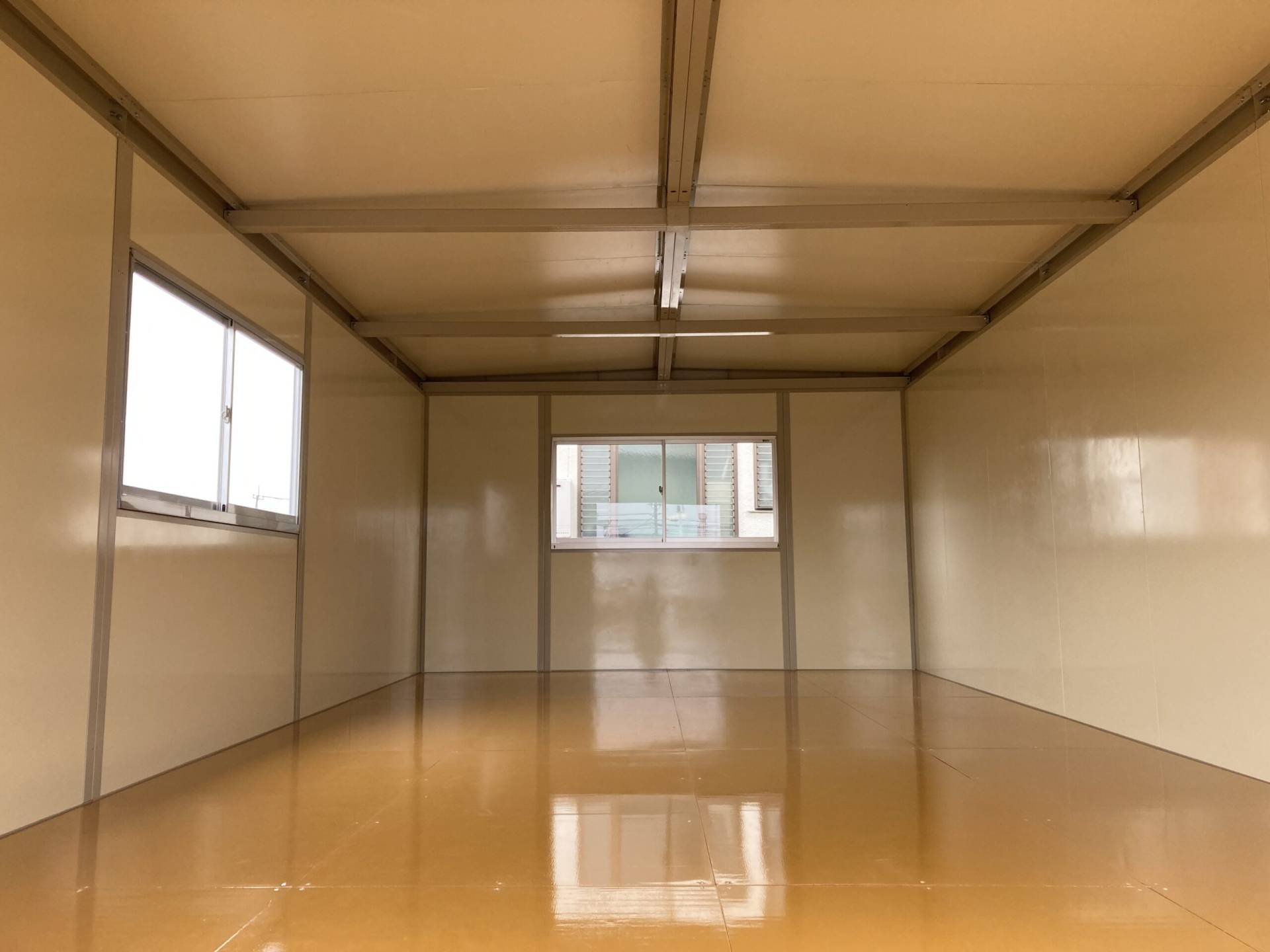 埼玉県新座市　パネルハウス(プレハブ)　倉庫