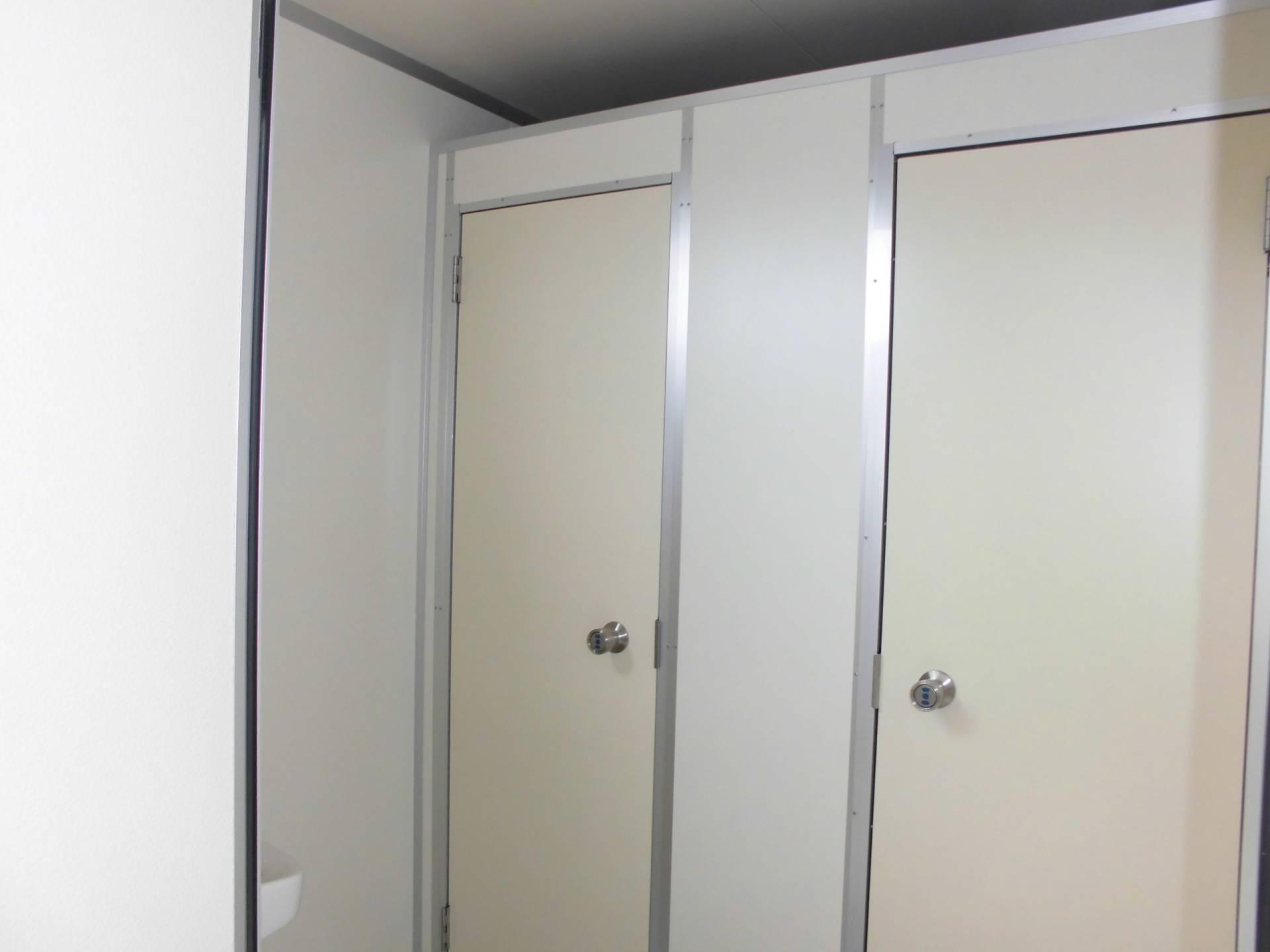 神奈川県横須賀市　仮設トイレ(屋外トイレ)