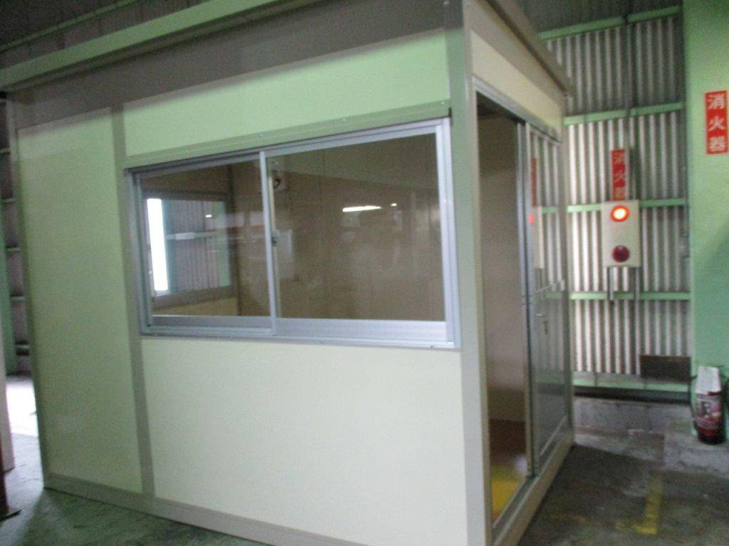 神奈川県高座郡　パネルハウス(プレハブ)　工場内休憩室