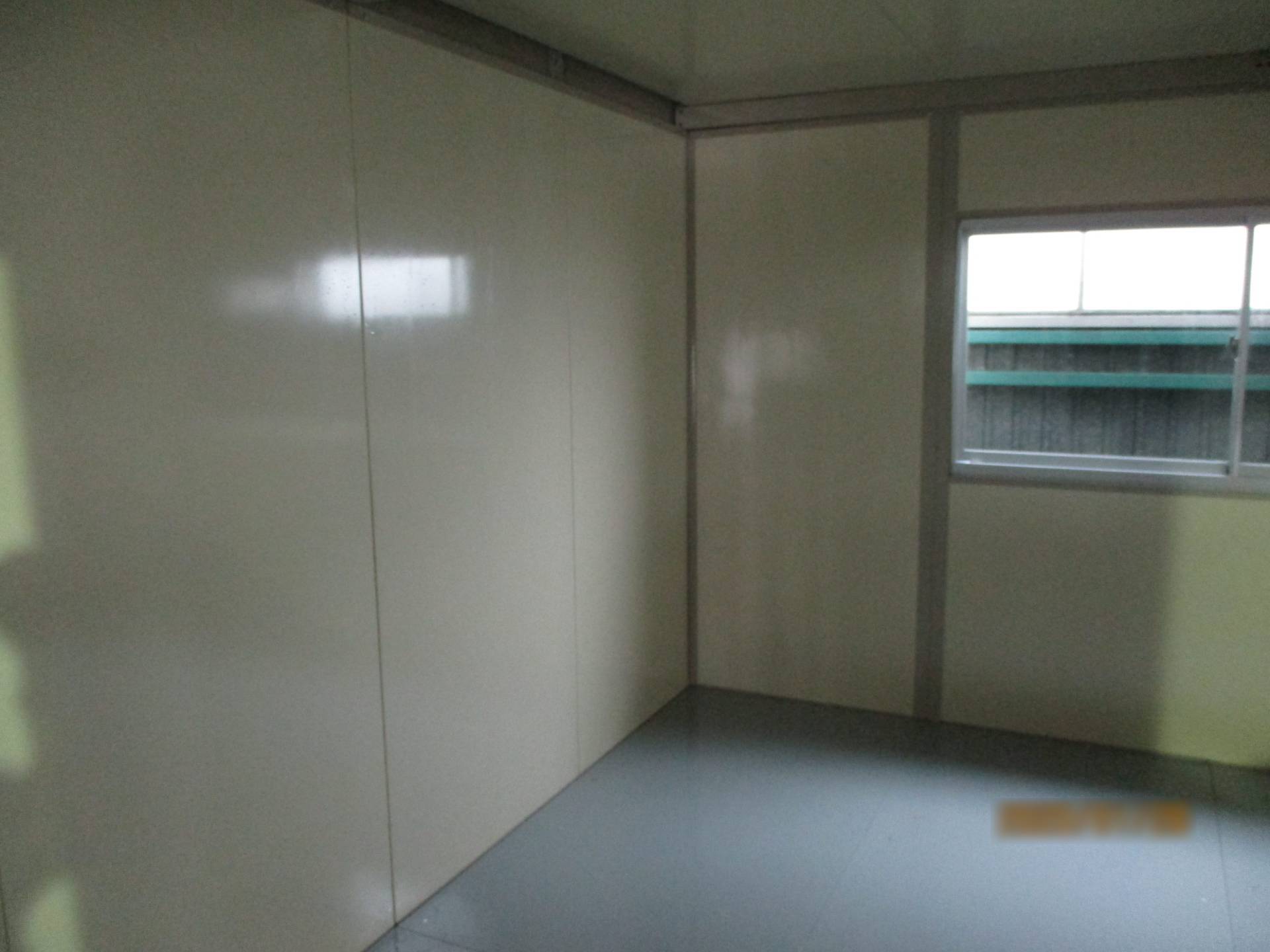 埼玉県八潮市　パネルハウス(プレハブ)