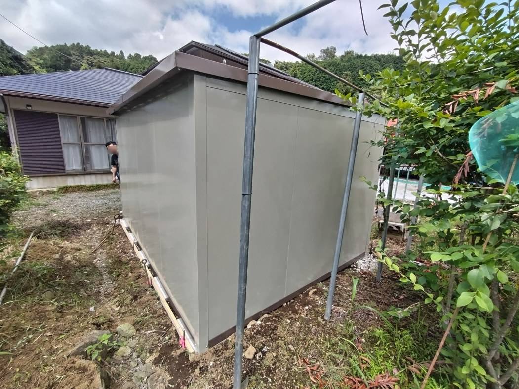 神奈川県秦野市　パネルハウス(プレハブ)　自宅倉庫