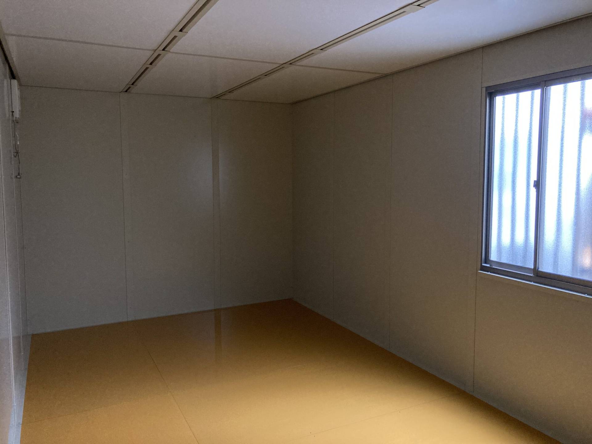 神奈川県横須賀市　パネルハウス(プレハブ)