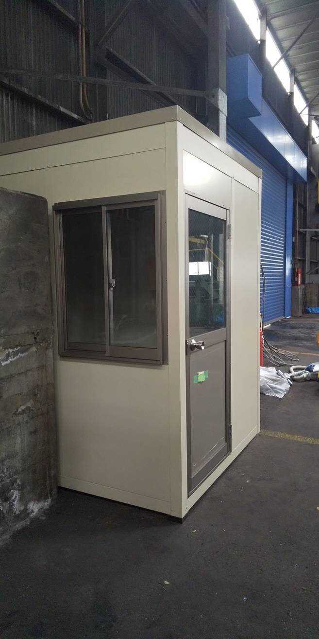 千葉県船橋市　パネルハウス(プレハブ)