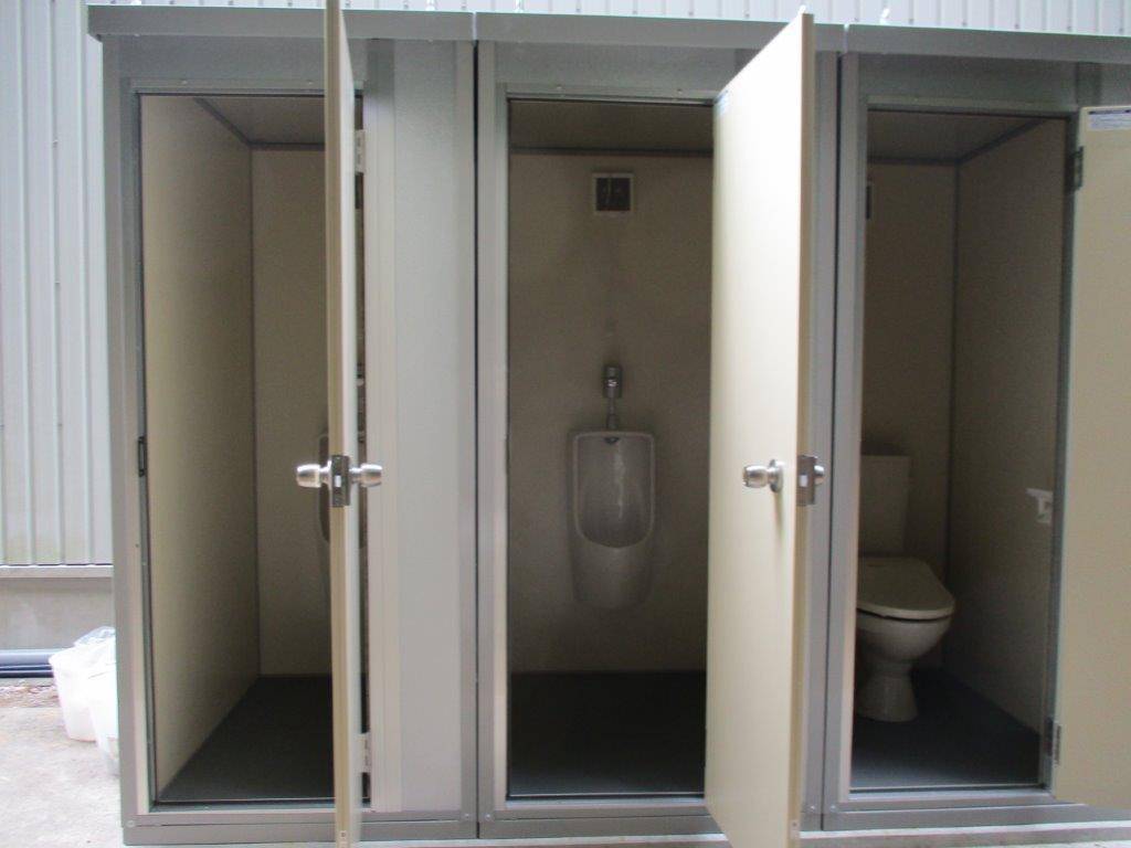 千葉県千葉市　会社トイレ　仮設トイレ