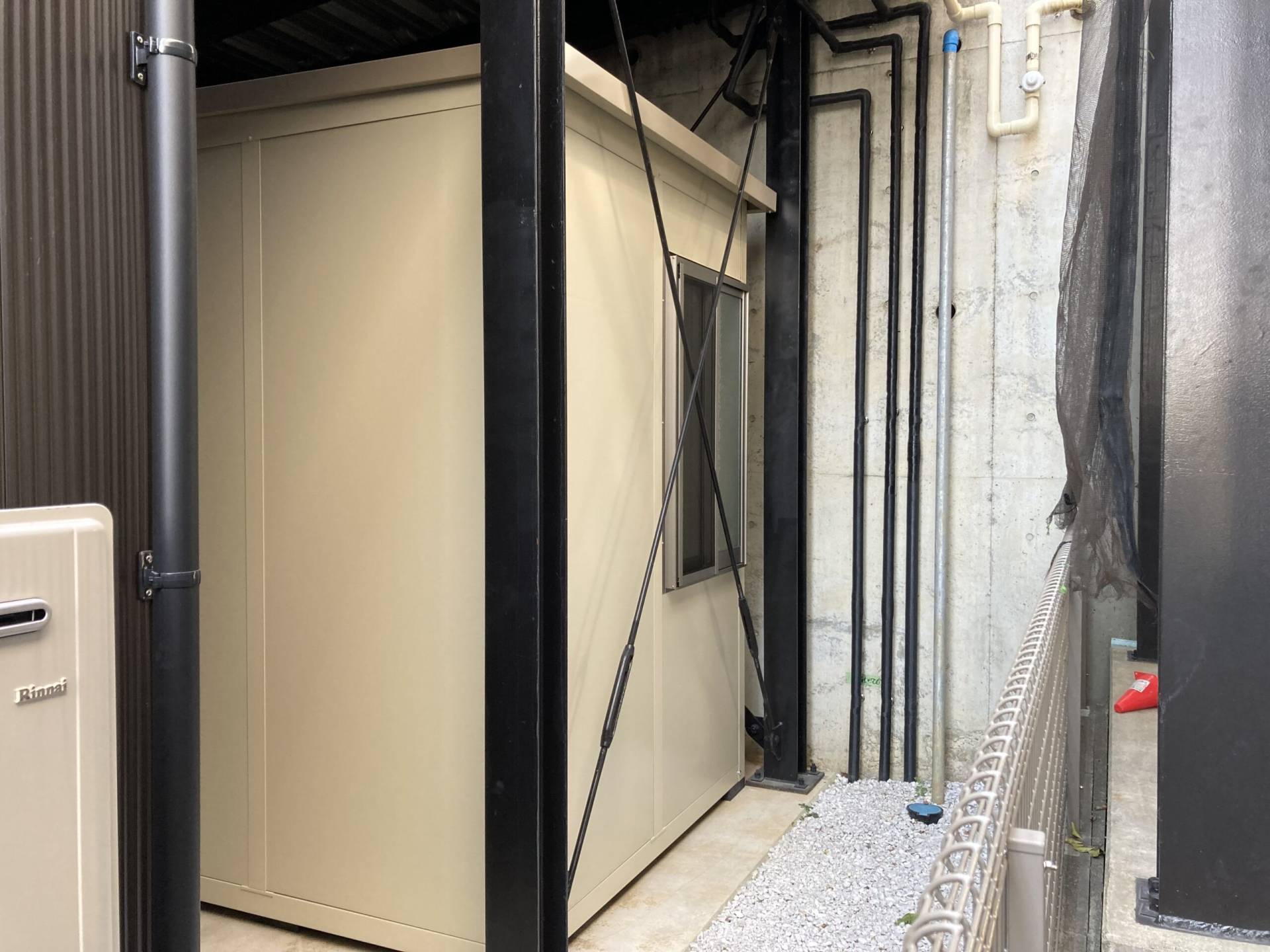 神奈川県横浜市　パネルハウス(プレハブ)