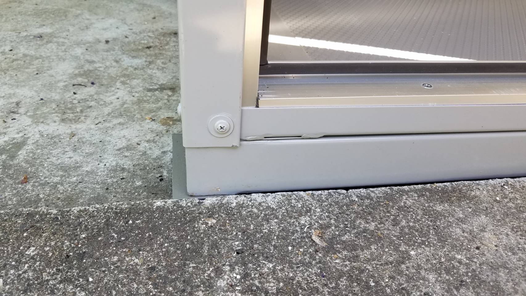 東京都江東区　物流会社トイレ