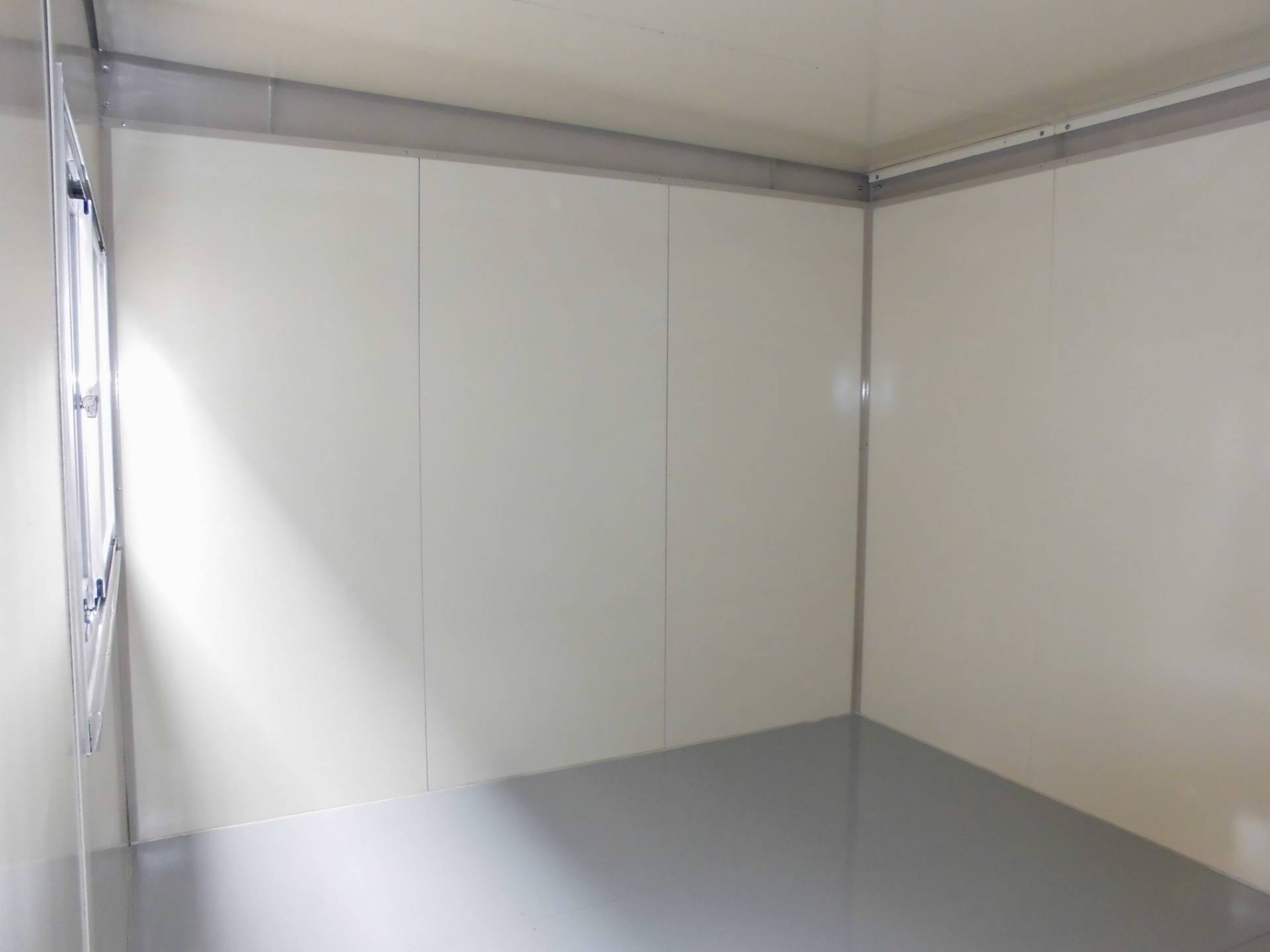 神奈川県伊勢原市　パネルハウス(プレハブ)