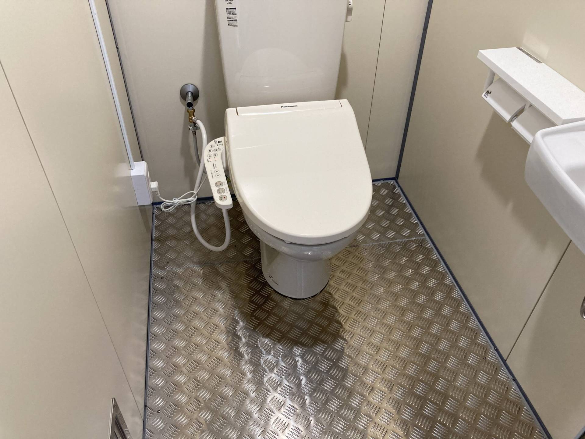 神奈川県横浜市青葉区　会社トイレ　快適トイレ