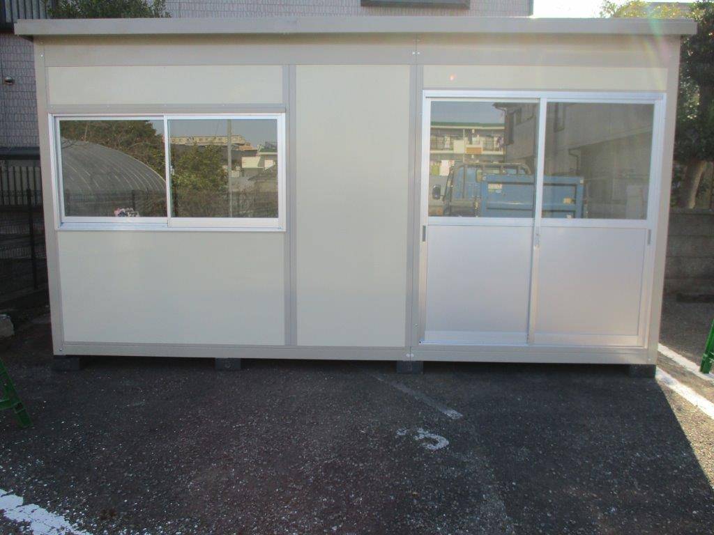 東京都世田谷区　パネルハウス(プレハブ)