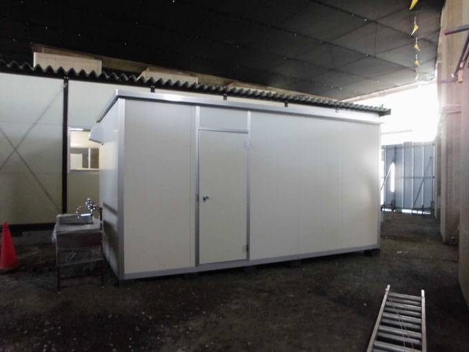 東京都世田谷区　S社　仮設トイレ(屋外トイレ)