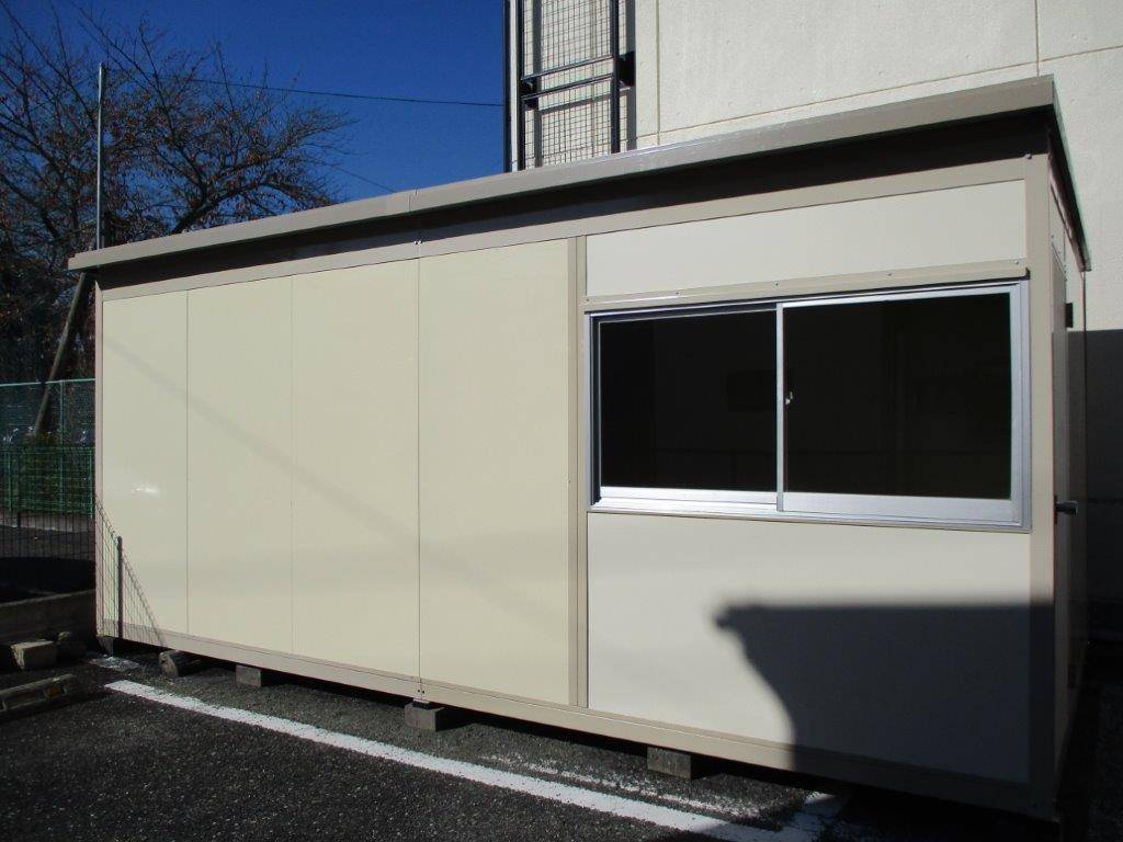 東京都福生市　パネルハウス(プレハブ)