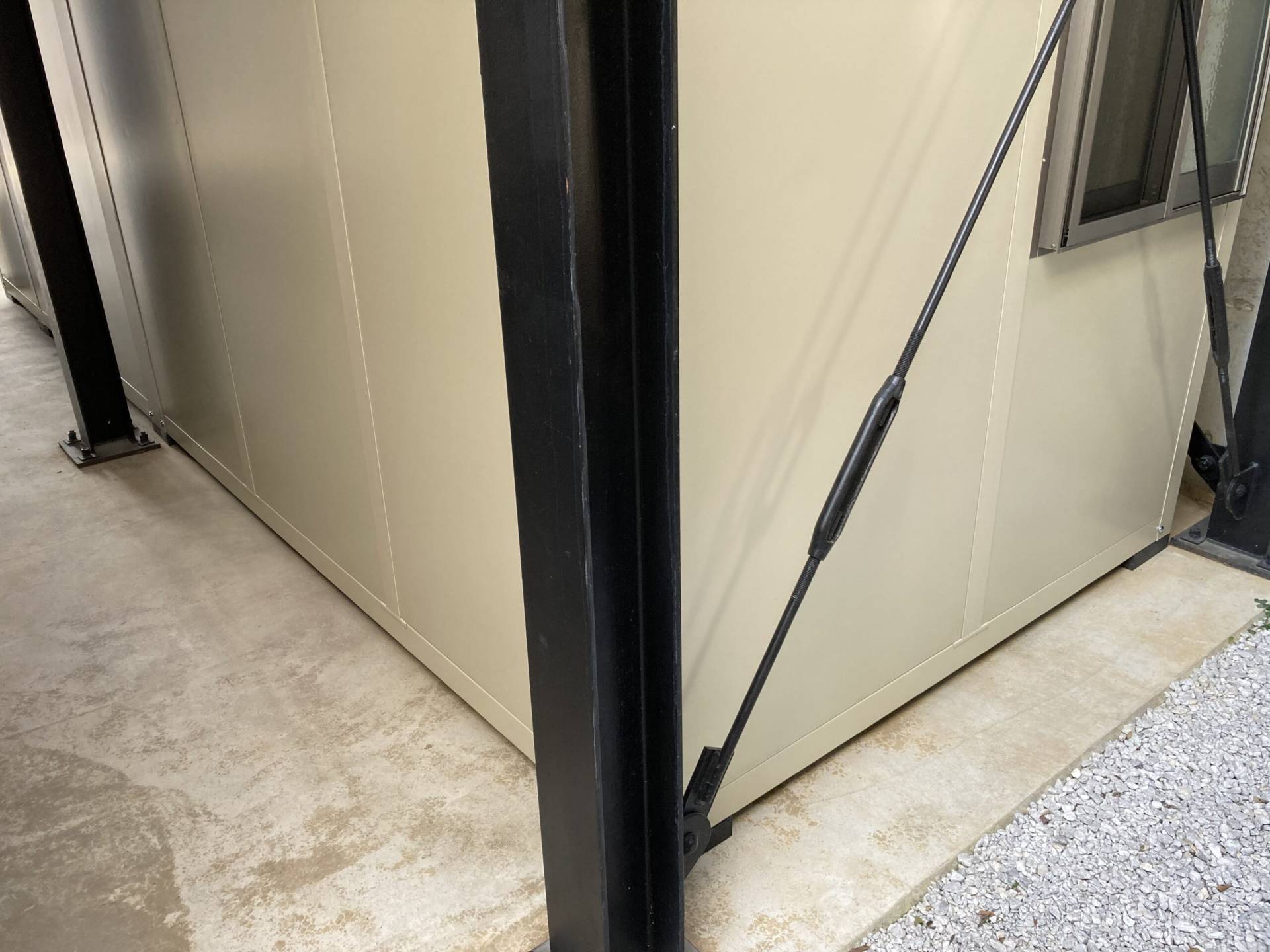 神奈川県横浜市　パネルハウス(プレハブ)