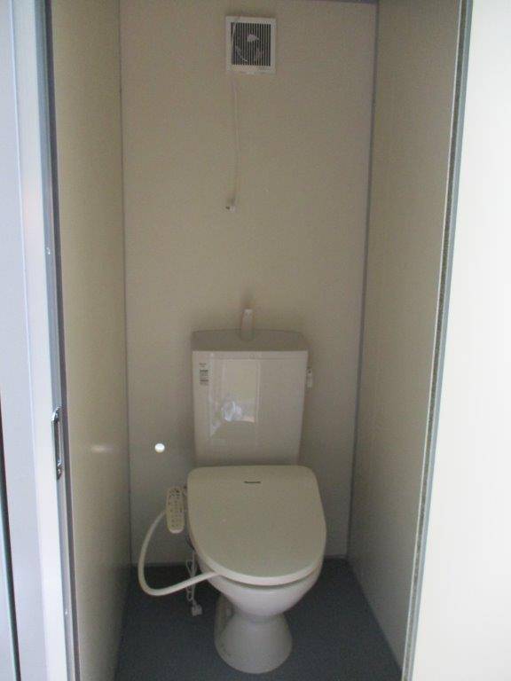 千葉県千葉市　会社トイレ　仮設トイレ