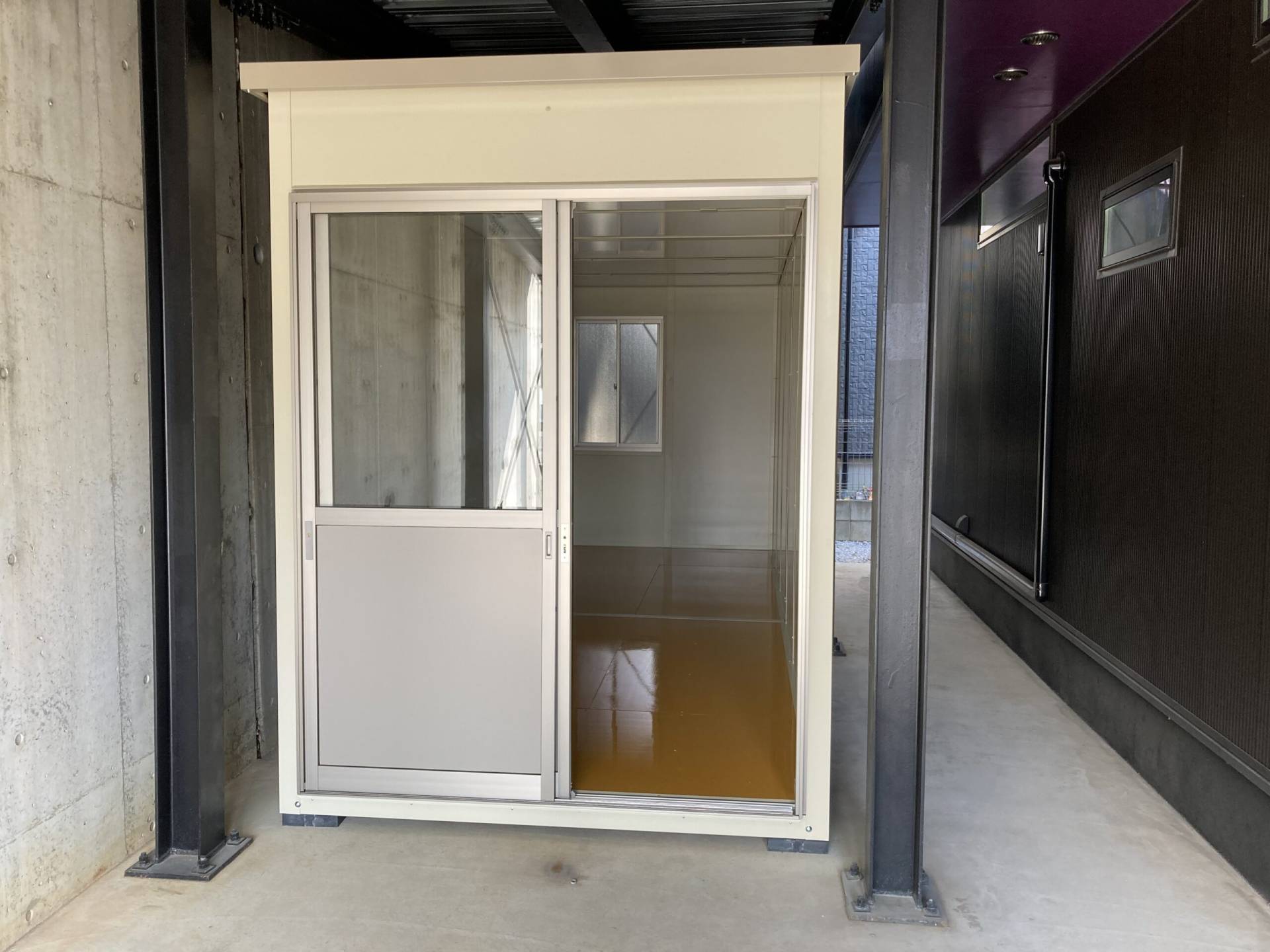 神奈川県横浜市　パネルハウス(プレハブ)