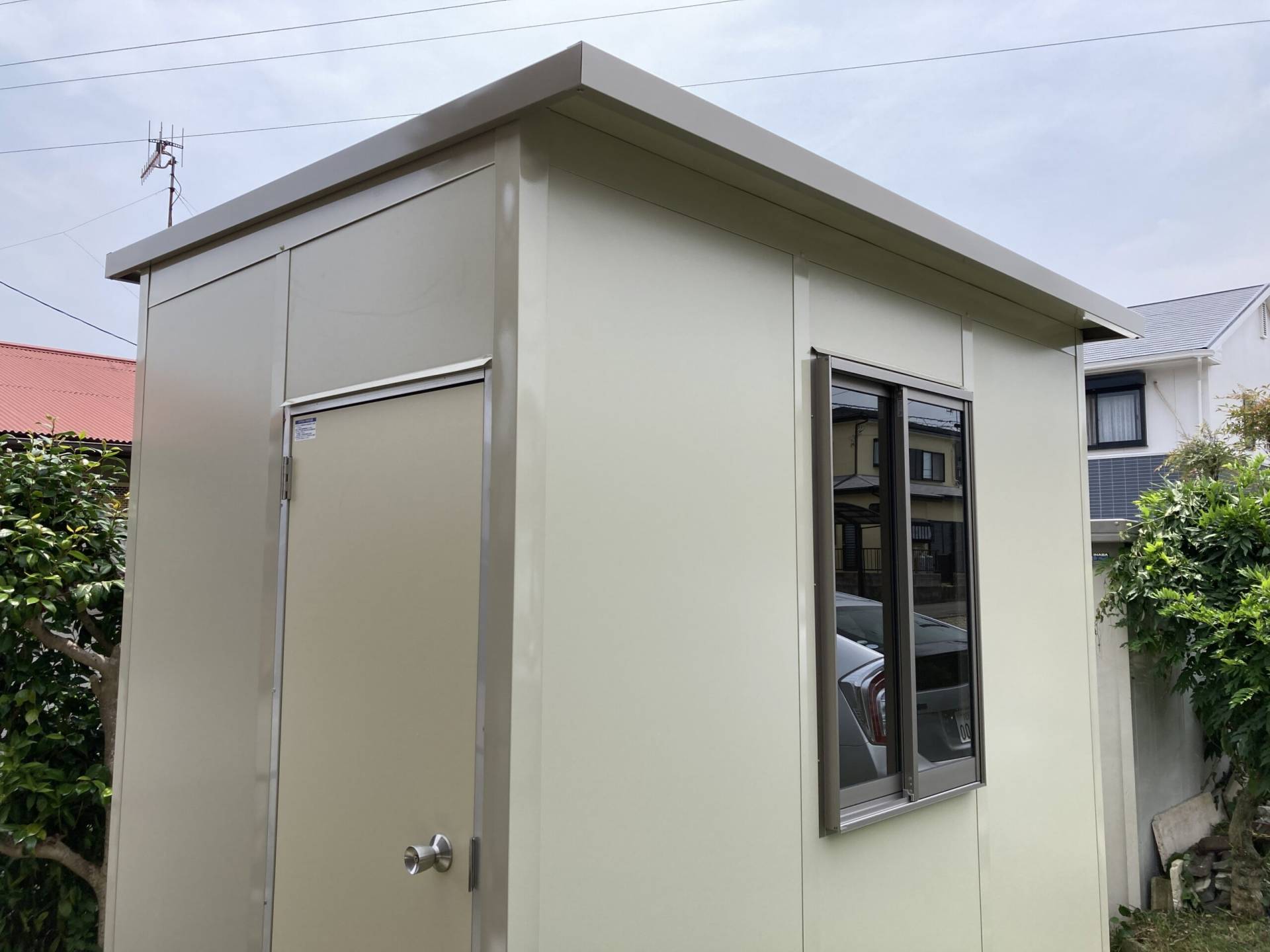 神奈川県秦野市　パネルハウス(プレハブ)　従業員詰所