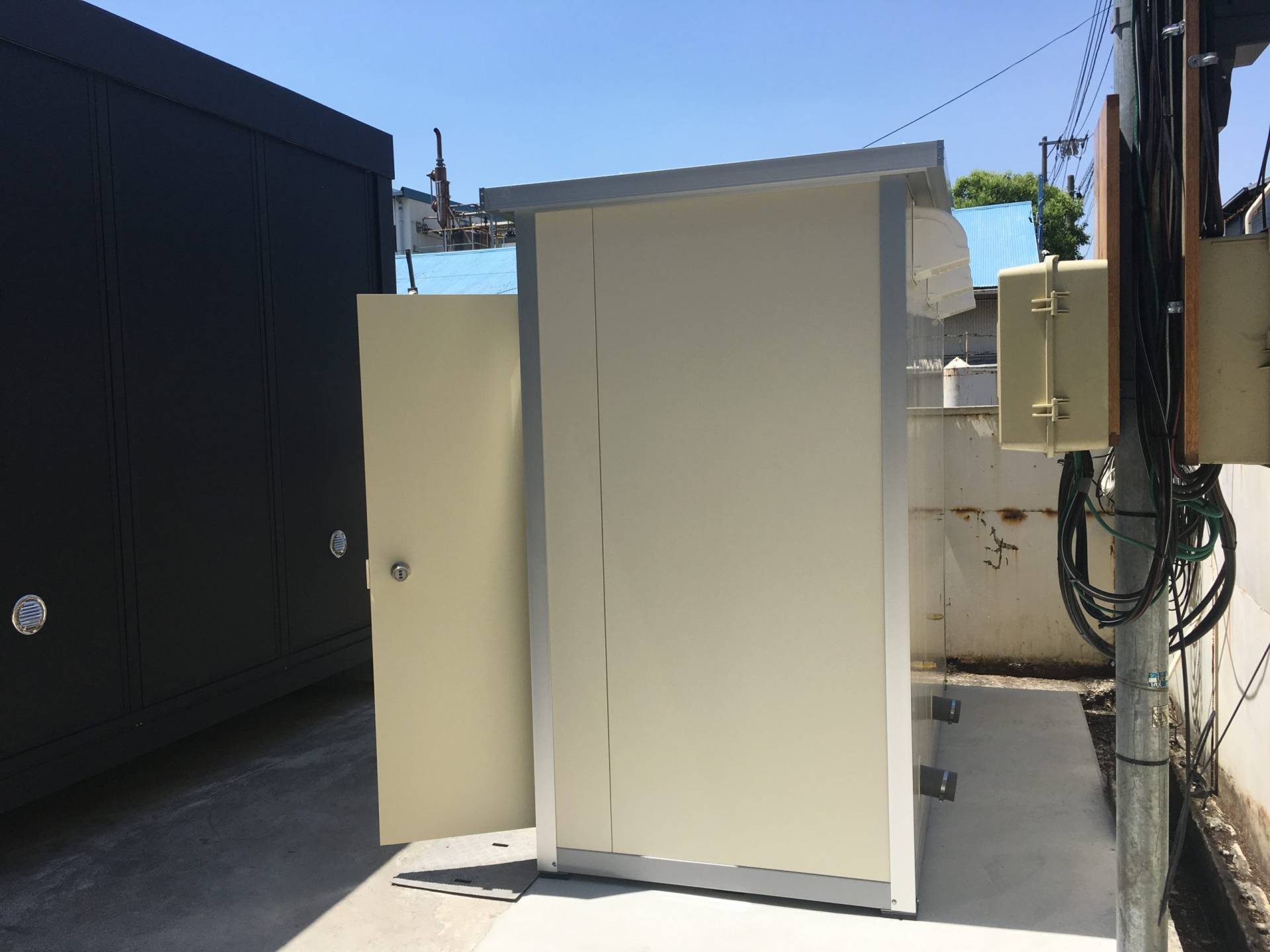 神奈川県横浜市鶴見区　仮設トイレ(屋外トイレ)