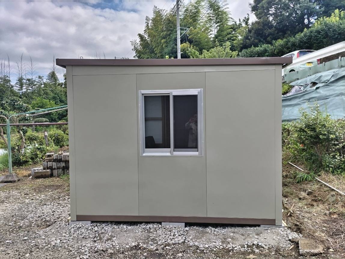 神奈川県秦野市　パネルハウス(プレハブ)　自宅倉庫