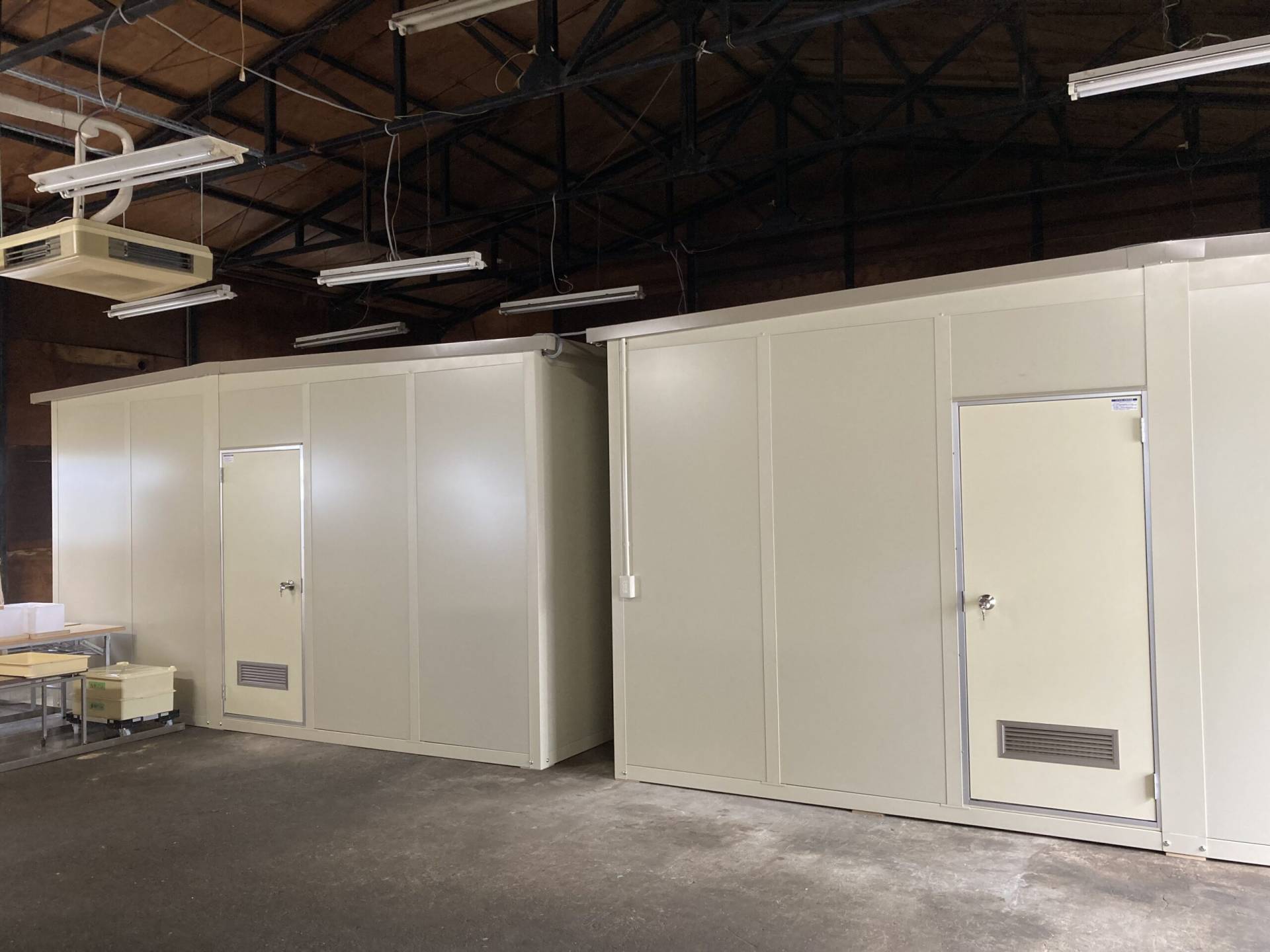 神奈川県大和市　パネルハウス(プレハブ)　会社作業室