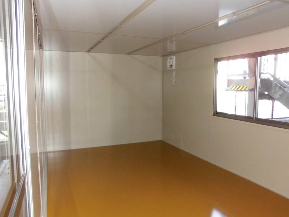 静岡県熱海市　パネルハウス(プレハブ)